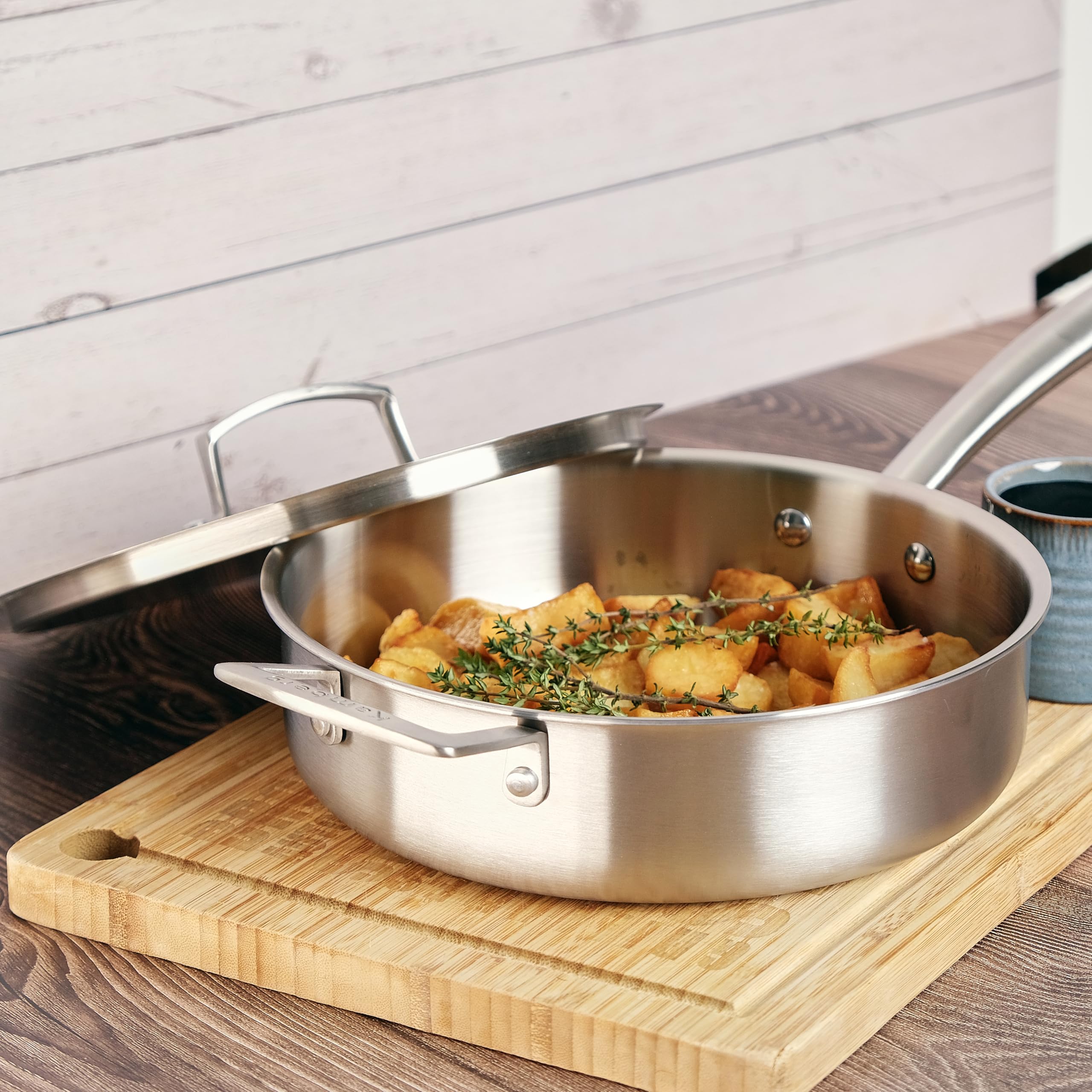 KAMBERG - Padella Ø28 cm in acciaio inox 18/10 triply - Senza PFAS - Coperchio incluso - Tutti i piani cottura inclusi induzione e forno - 0008279, grigio