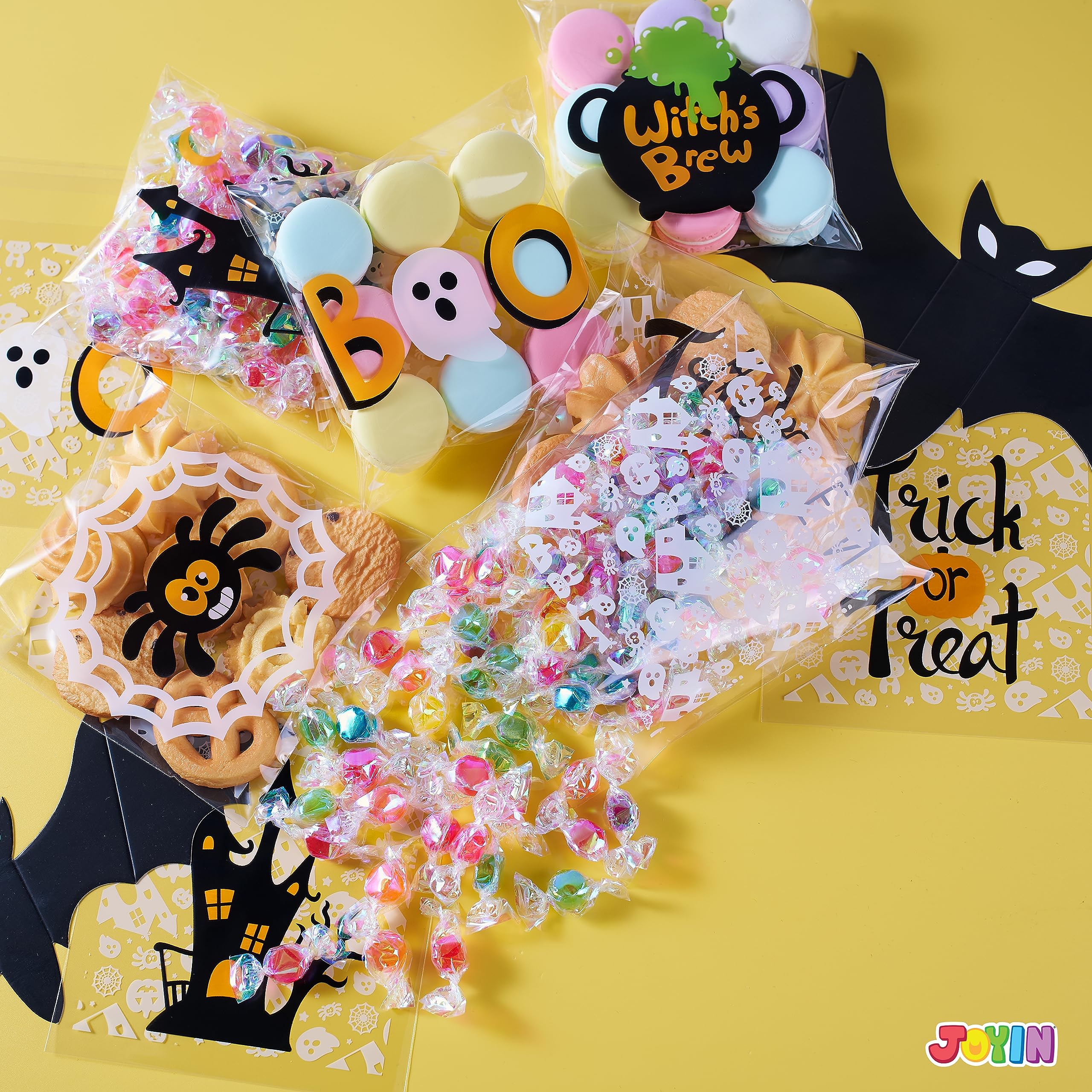 JOYIN 150 Stück quadratische Zellophanbeutel für Halloween, selbstklebend, transparent, für Kekse und Süßigkeiten, Süßigkeitentüten für Halloween-Party Süßes oder Saures Partyzubehör