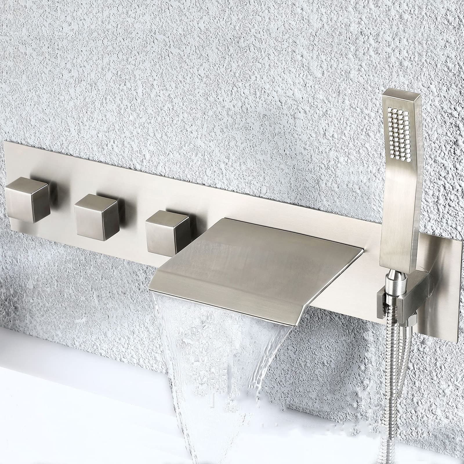 Grifo para bañera Grifo para bañera en cascada Grifo para baño de latón Pared con grifo para bañera con ducha de mano Grifo para bañera con 3 manijas y 5 orificios Válvula de cerámica Grifos para baño