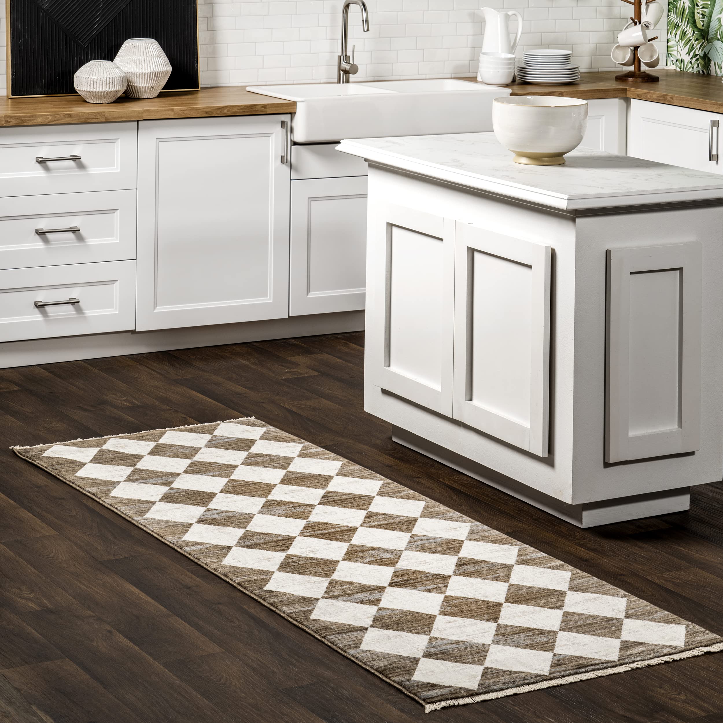 nuLOOMFringed Performance Indoor Area Rug, Power Loomed, Easy Clean, Durable, Non-Shed, 2'8" x 7'10", Meline BeigeOEKO-TEX STANDARD 100