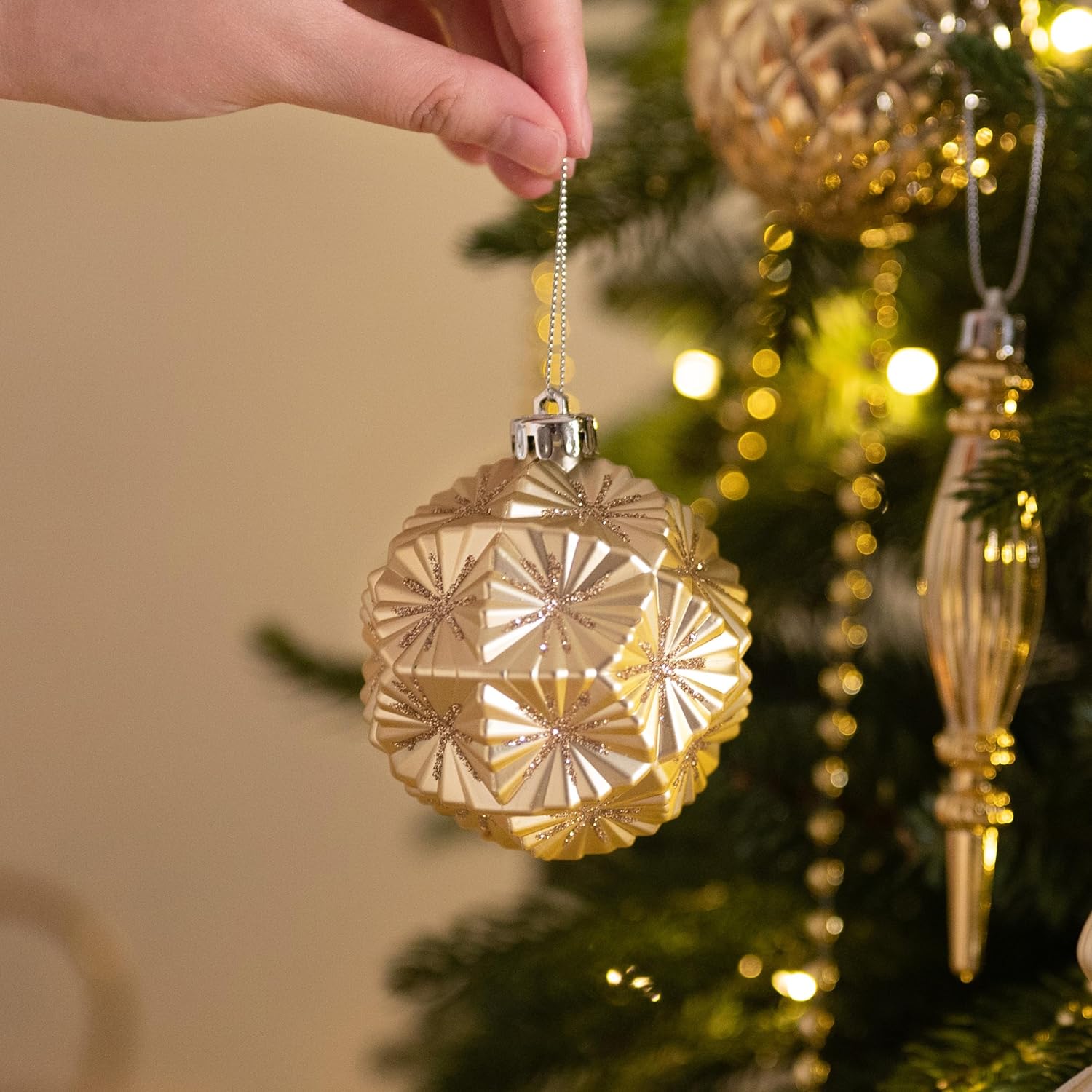 Valery Madelyn Christmas Tree Ornaments, 155ct White and Gold Shatterproof Christmas Tree Decorations, Elegant Hanging Ball Ornaments Bulk for Xmas Holiday Wedding Party Decor - Image 5