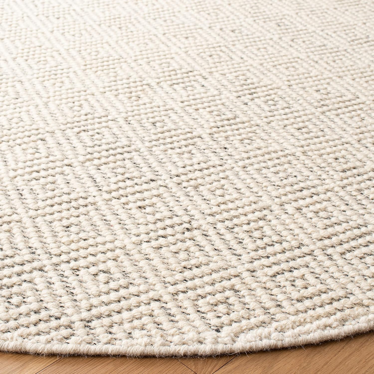 SAFAVIEH Natura Collection Area Rug - 8' Round, Ivory & Light Grey, Handmade Wool, Ideal for High Traffic Areas in Living Room, Bedroom (NAT503A)