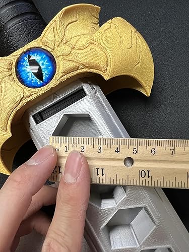 Miniatura 4 de MunnyGrubbers - Soporte y torre de dados de espada de dragón parlante - 7 dados D20 aleatorios incluidos - Haz preguntas de síno, toma de