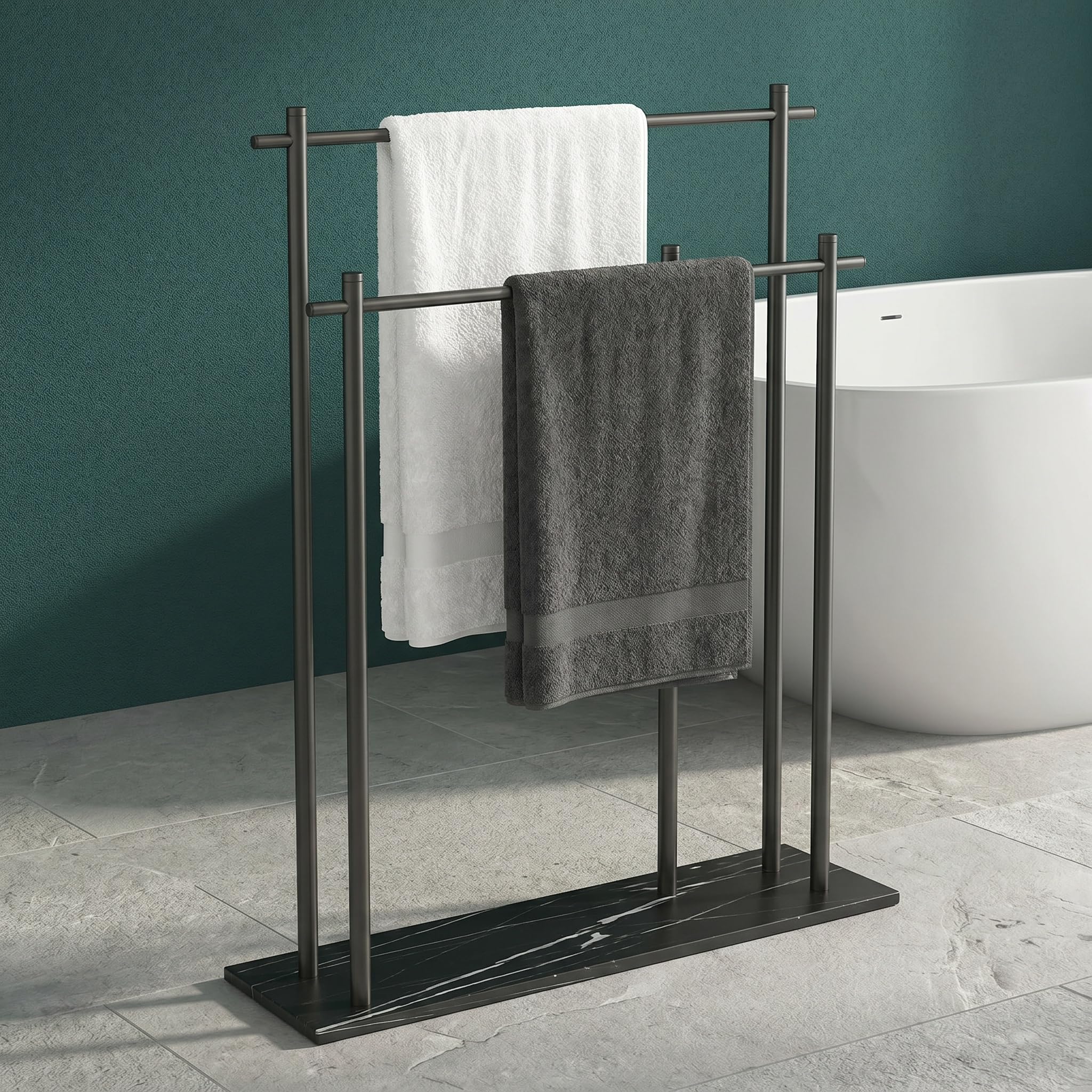 Portasciugamani autoportante, robusto organizer in metallo, design salvaspazio per asciugamani da bagno, asciugamani e accessori da bagno