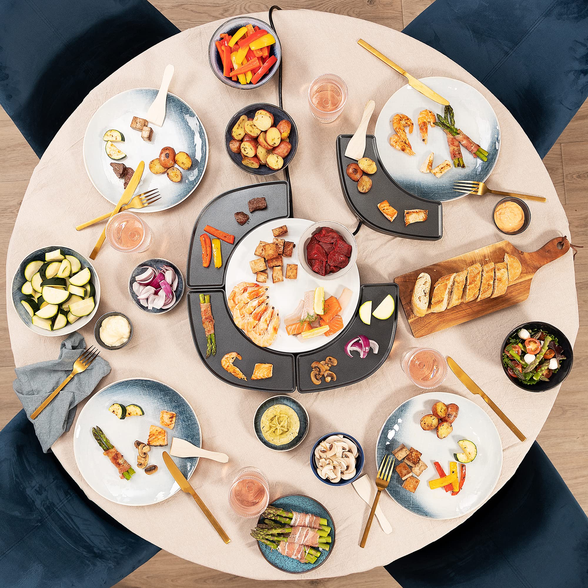 Grill stołowy Princess 103070 Dinner4All Circle - cztery oddzielne płyty do grillowania - jednostka centralna z glinianym talerzem do serwowania - moc 4 x 250 Watt