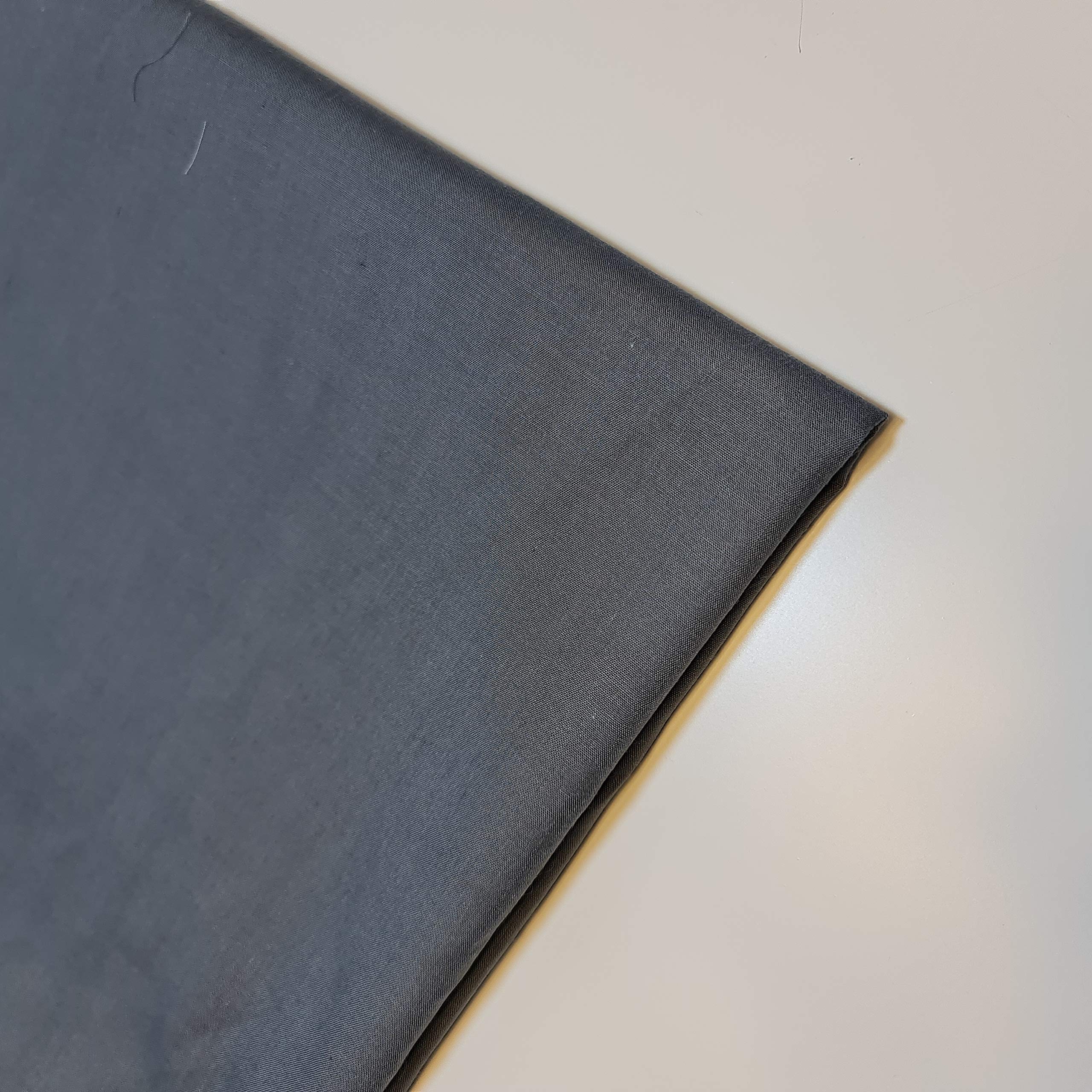 Stazione tessile Plain Poly Cotone Tessuto Rivestimento Rivestimento Abito Artigianato Materiale 111,8 cm (10 metri - Grigio scuro)