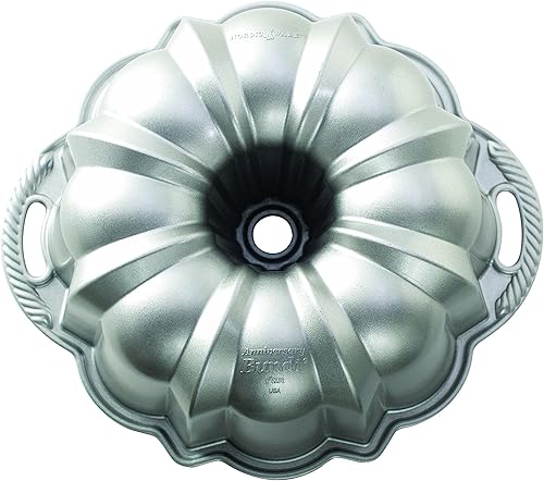 Nordic Ware Platinum Anniversary Bundt Pan and Angel Food Cake Pan Bundle | Juego de utensilios para hornear de 2 piezas