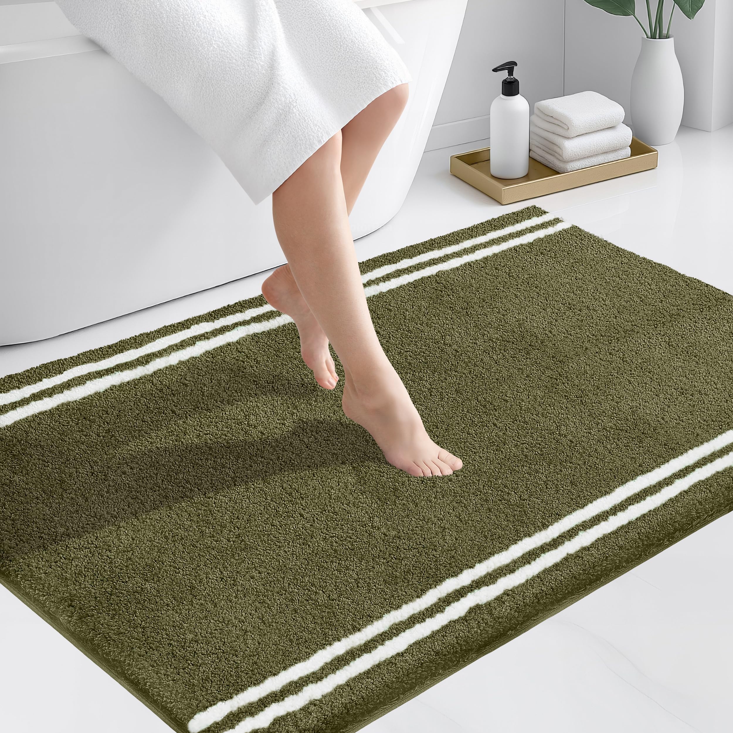 Tapis de salle de bain vert 76x117 cm PURRUGS en microfibre douce et absorbante