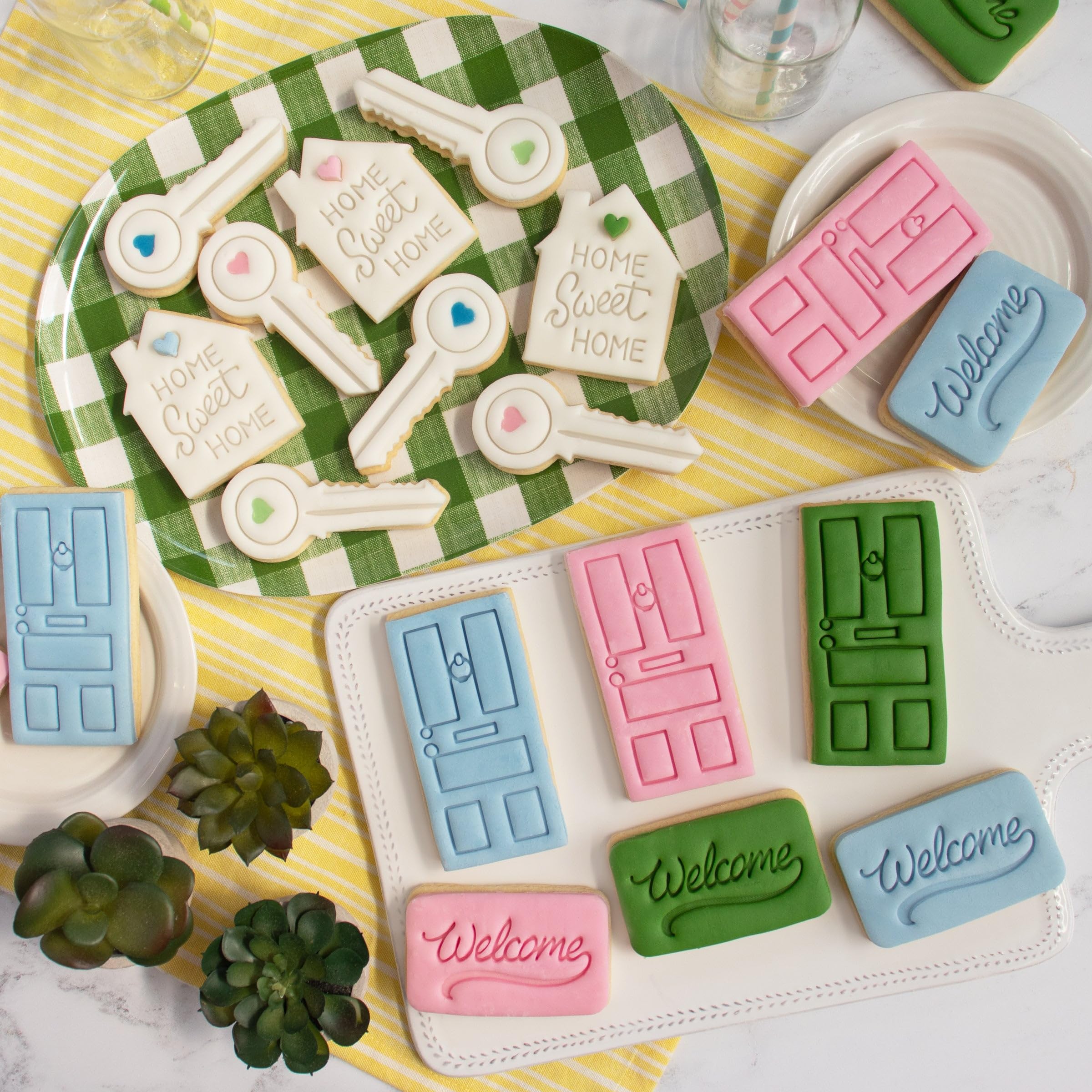 bakerlogy 4er Set Einweihungsparty Ausstechformen (Trautes Heim, Glück allein, Haustür, Hausschlüssel, Willkommen Matte), 4 Teil