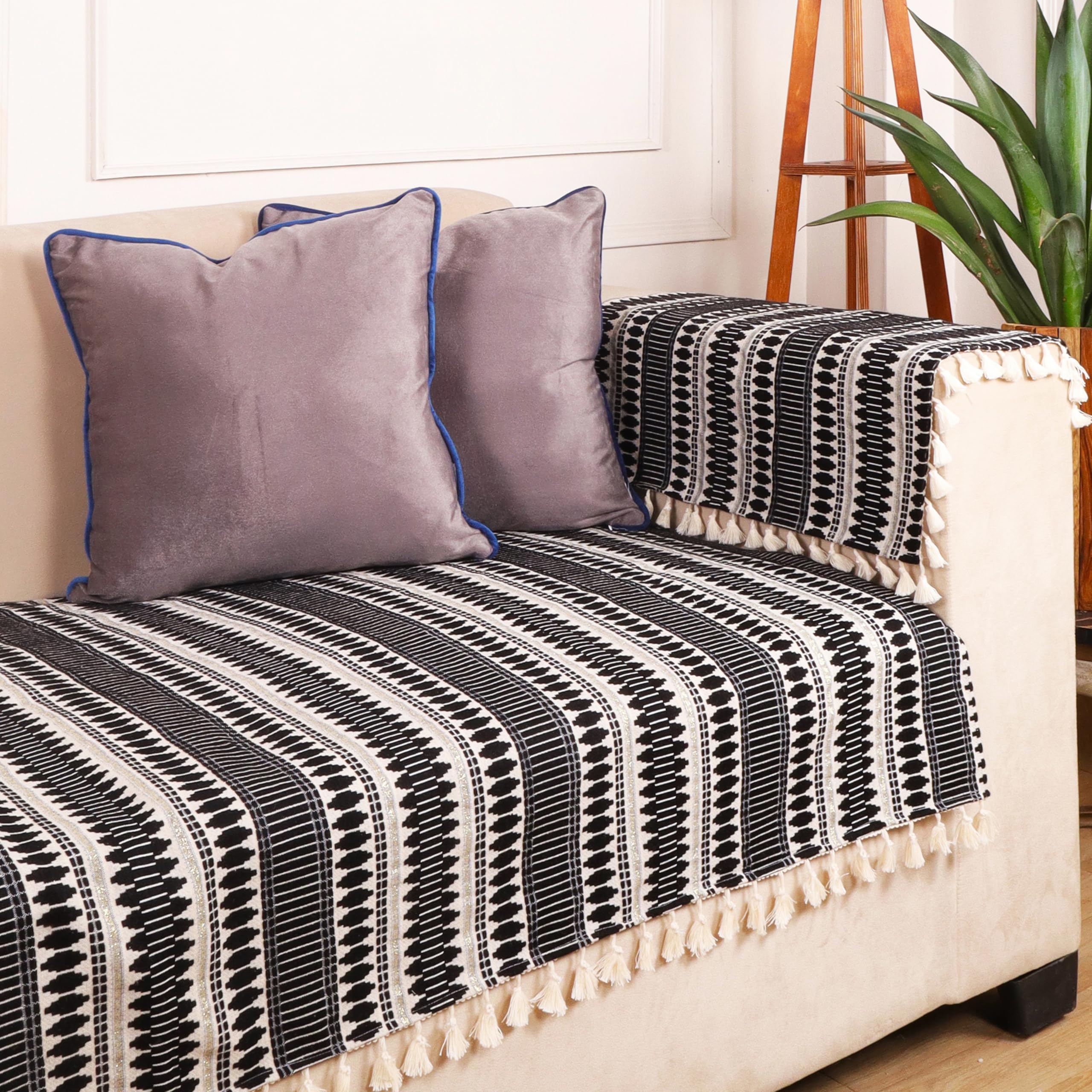 STITCHNEST Woven 1 Seater Sofa Protector with 2 Hand Rest Covers – Black & White Stripe Design – Washable Fabric with Tassels – Stylish Sofa Cover for Modern Living Room & Furniture Décor