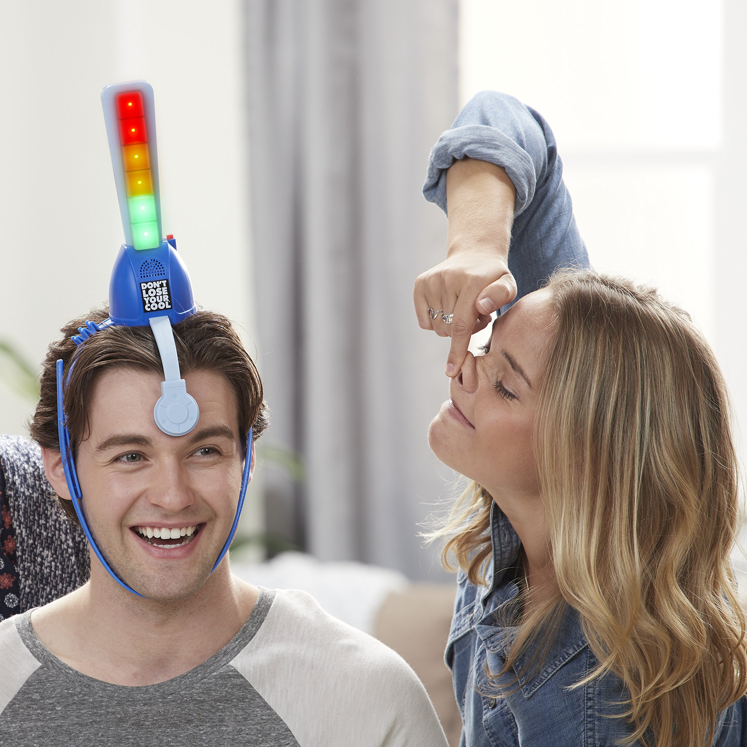 Hasbro Gaming E1845100 Pozostań fajny, gra imprezowa