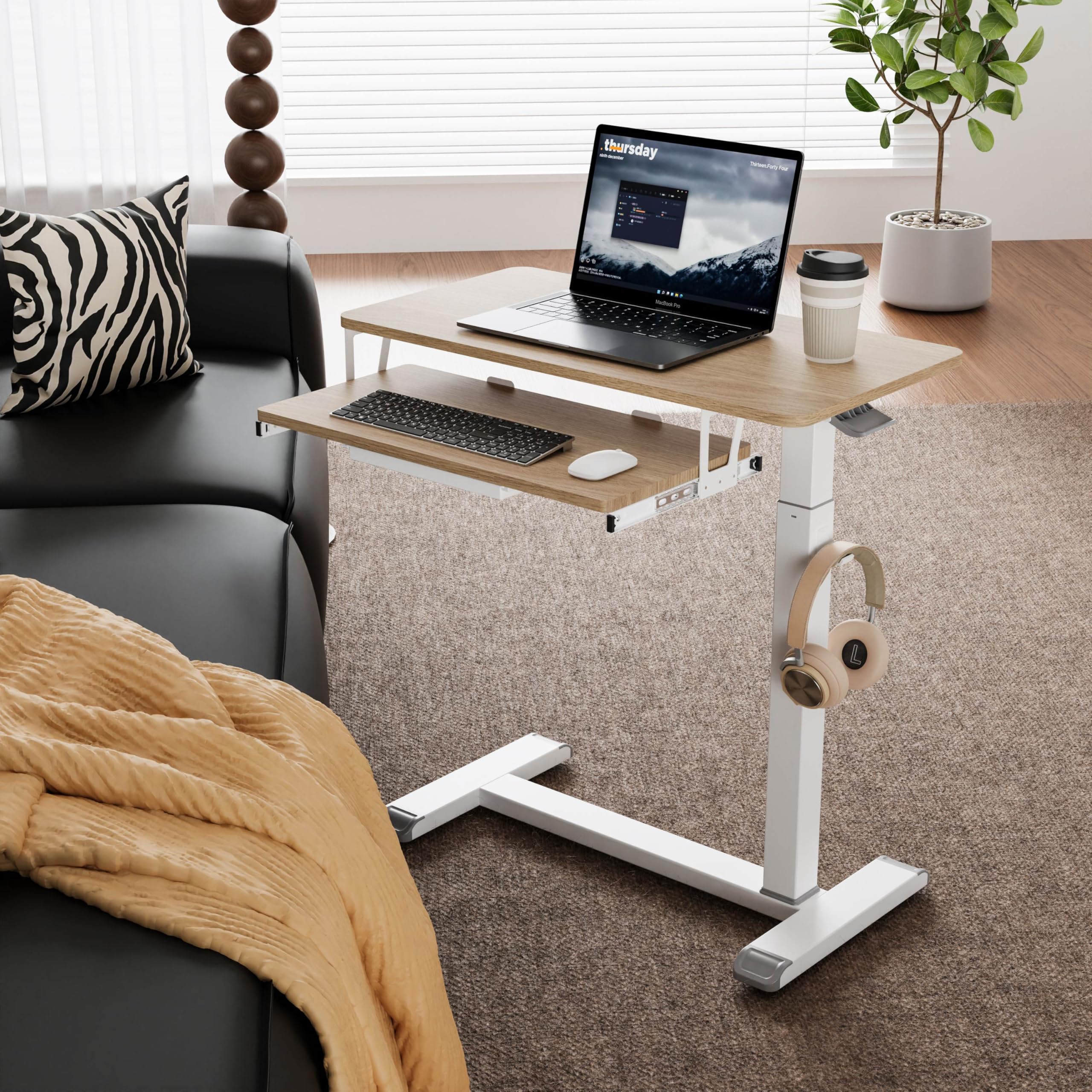 Fydeamer 68 × 50cm Mobile Standing Desk mit Tastaturablage, Höhenverstellbar Computertisch (72-109 cm), Beistelltisch Krankenhausbetttisch Ergonomisch für Homeoffice Wohnzimmer (Oka)