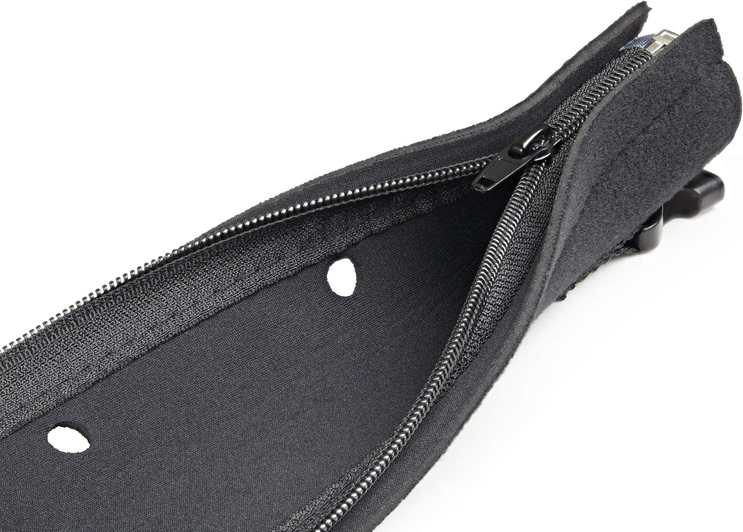 StarTech 40" (1m) Neoprene Cable Management Sleeve with Zipper & Buckle - 1.2" (3cm) Diameter - Computer/PC Power/Network/AV Cord Cover/Manager - Flexible Cable Organizer Wrap - Black : Electronics