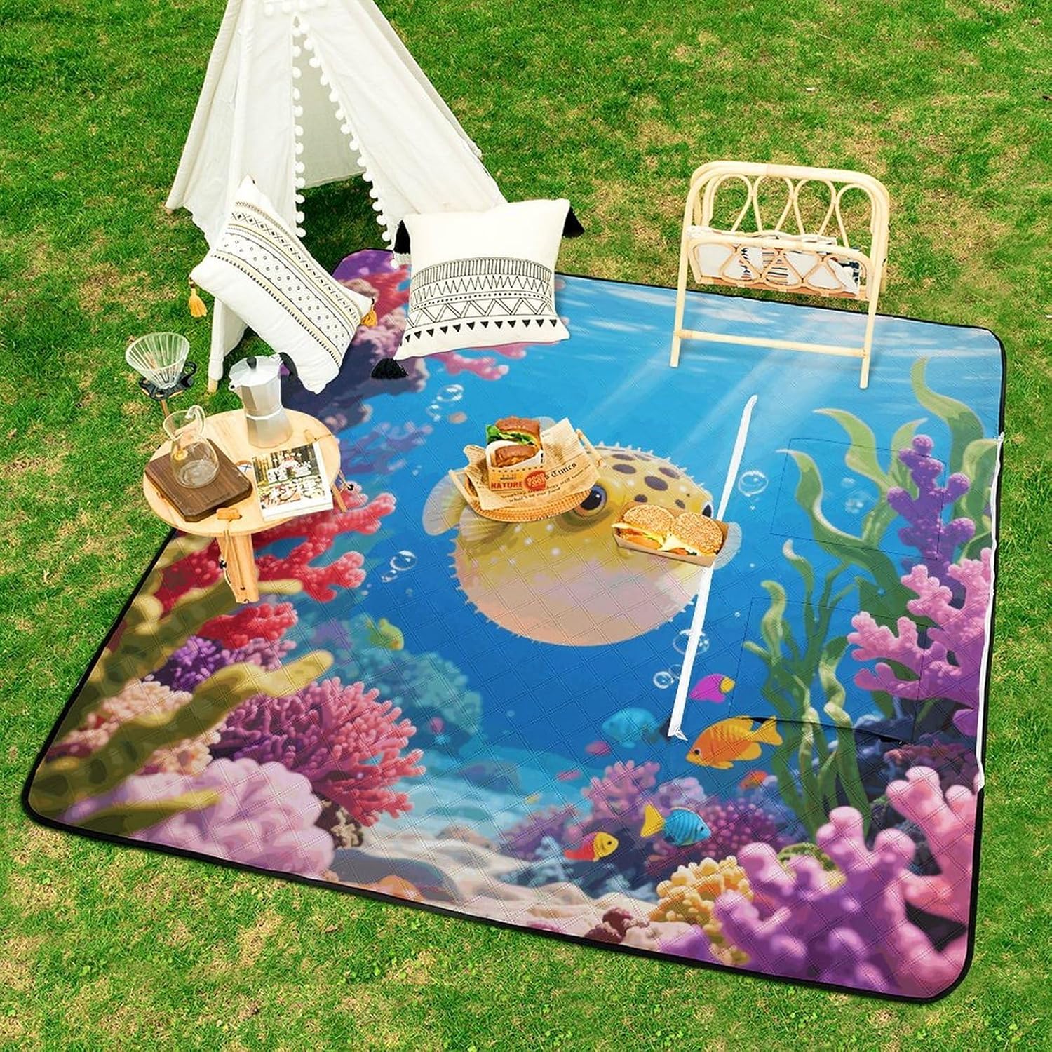 Fish Picnic Blanket 150x150cm, Foldable 2-in-1 Picnic Mat and Tote Bag Portable Waterproof Beach Mat Sandproof Outdoor Blanket for Park, Hiking, Beach, Camping, Travel
