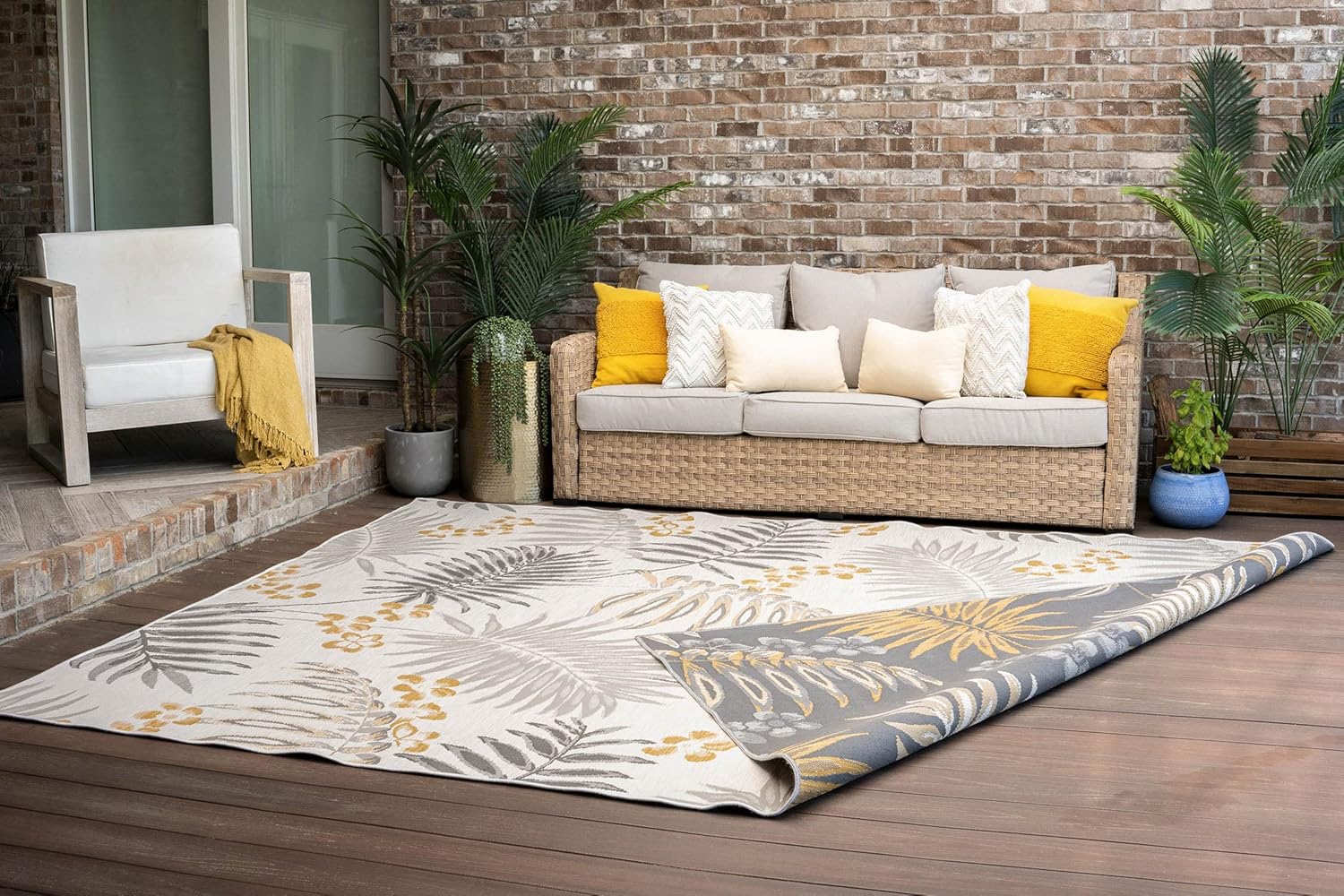 Double Sided/Reversible, Water Resistant Indoor Outdoor Rug