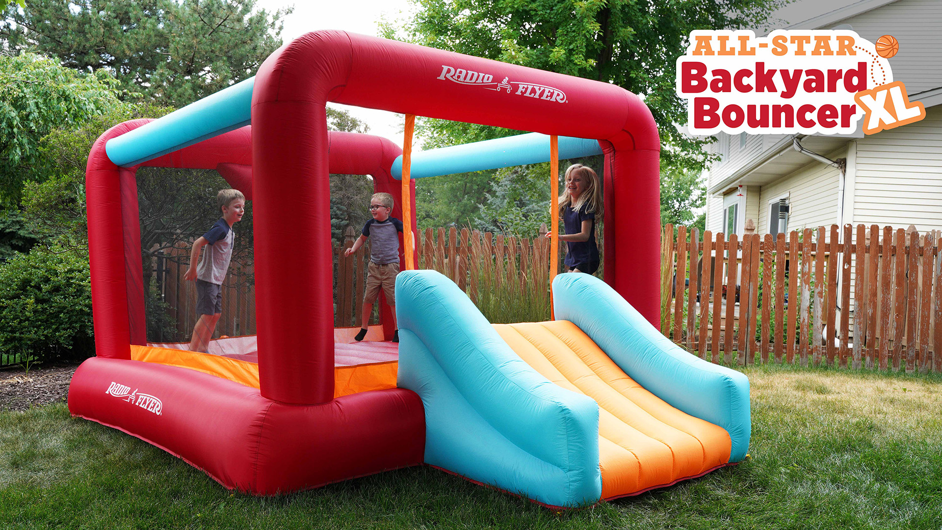 Amazon.com: Radio Flyer XL Backyard Bouncer, Inflatable Bounce