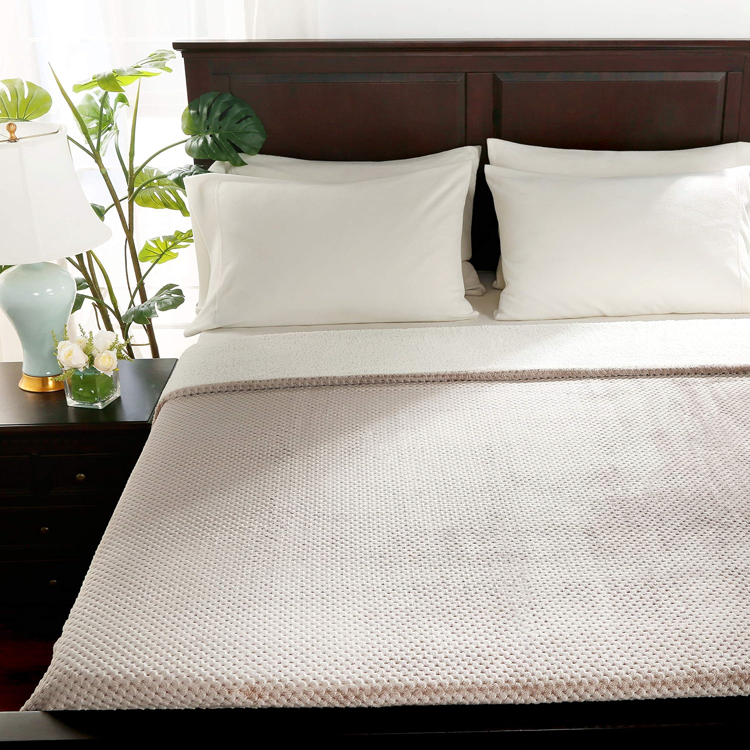 Buy Berkshire Blanket Velvetloft Blanket Honeycomb Sherpa Reversible Plush Blanket Ultra Soft Cozy Bed Blanket Heavyweight Warmth Truffle Full Queen 90 X 90 Online In Indonesia B08ns1h2b6