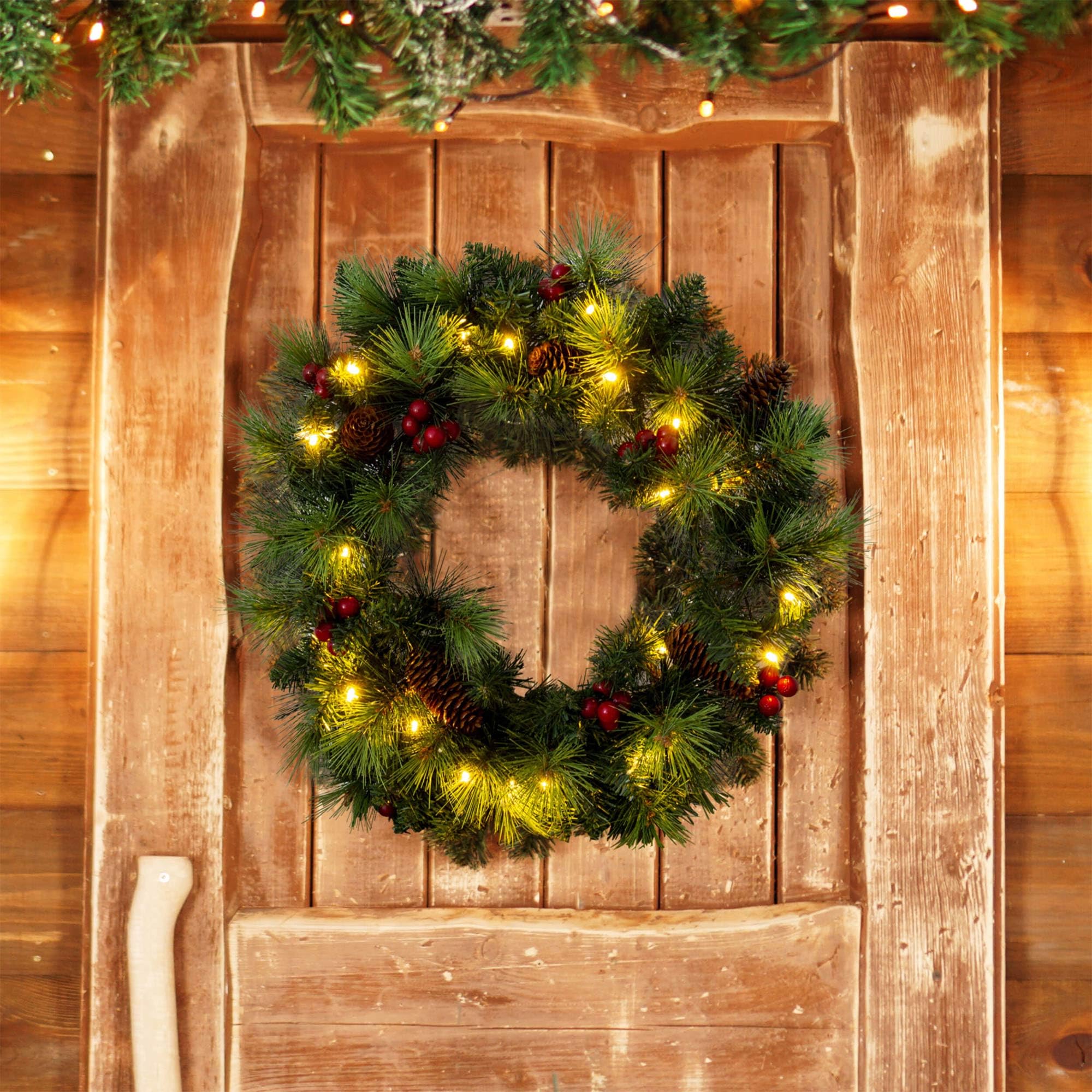 RABURG Deko-Weihnachtskranz Noel, 35 cm, LED-Lichter, rote Beeren-Optik | Ø 35 cm, Timer-Funktion, warmweißes Licht, IP44 geschützt, rote Beeren-Optik, goldene Kugel-Optik