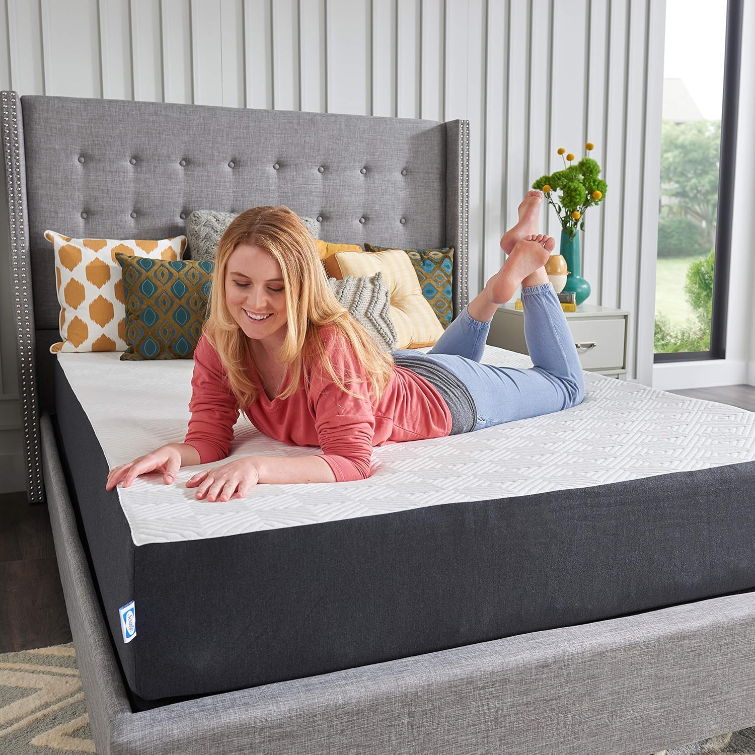 Cutaway view of the Sealy 10-inch Hybrid Mattress layers