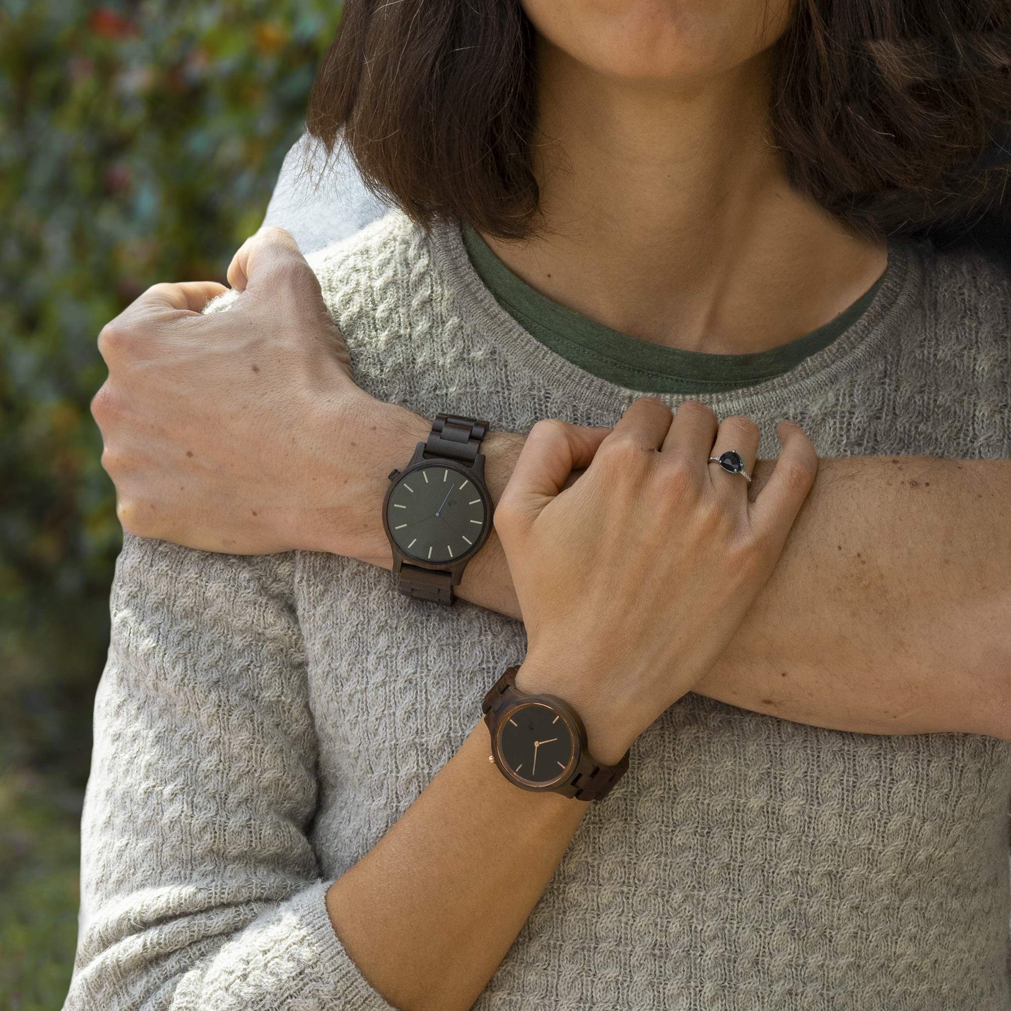 Opis Orologio Legno Uomo e Donna/Orologi Legno da Polso/Orologio Uomo e Donna di Legno/Orologio Uomo e Donna in Legno/Orologio in Legno (Sandalo Nero, Sandalo Rojo, Zebrano, Acero)