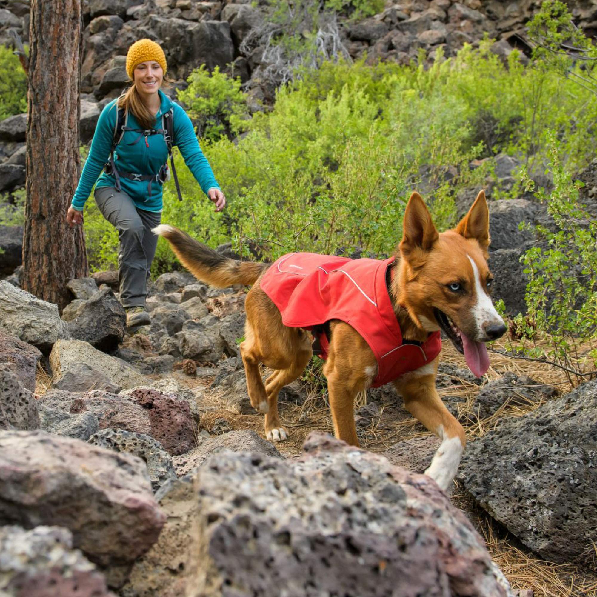 Ruffwear Veste résistante doublée polaire pour chien, Chiens mini, Taille: XXS, Rouge (Red Currant), Overcoat, 05203-615S2