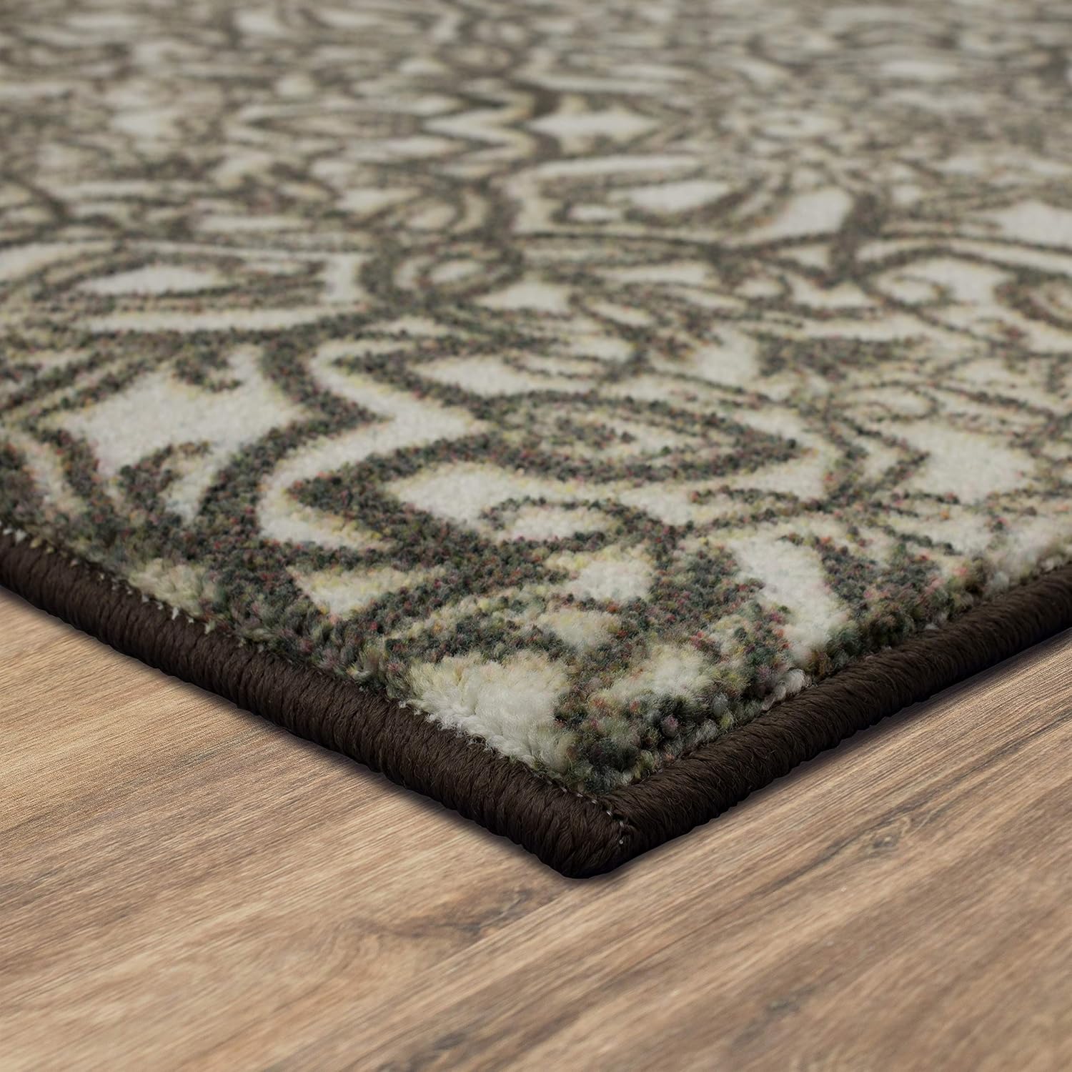 Navy Geometric Tufted 4' x 6' Synthetic Area Rug