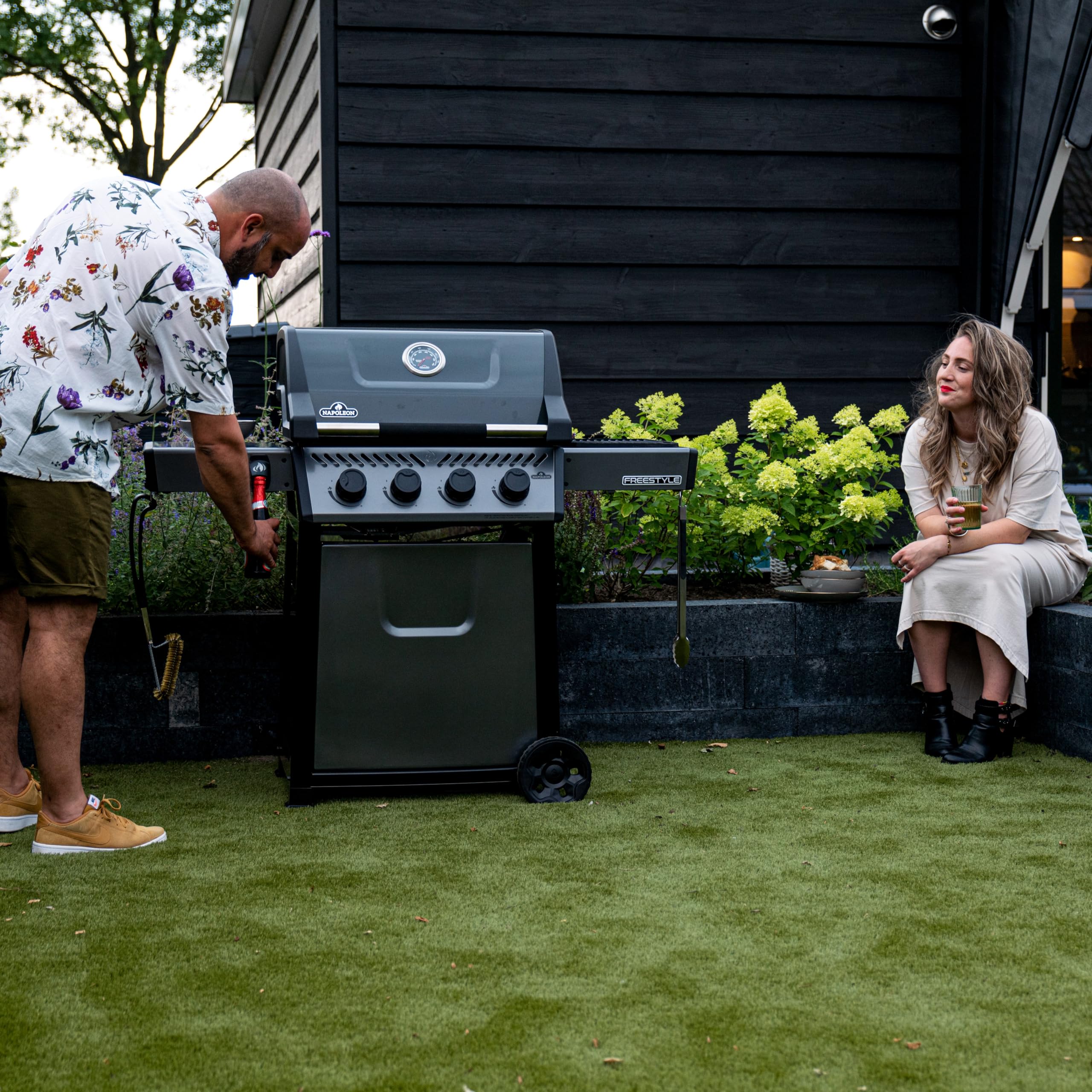 NAPOLEON Barbecue gaz Freestyle 4 brûleurs