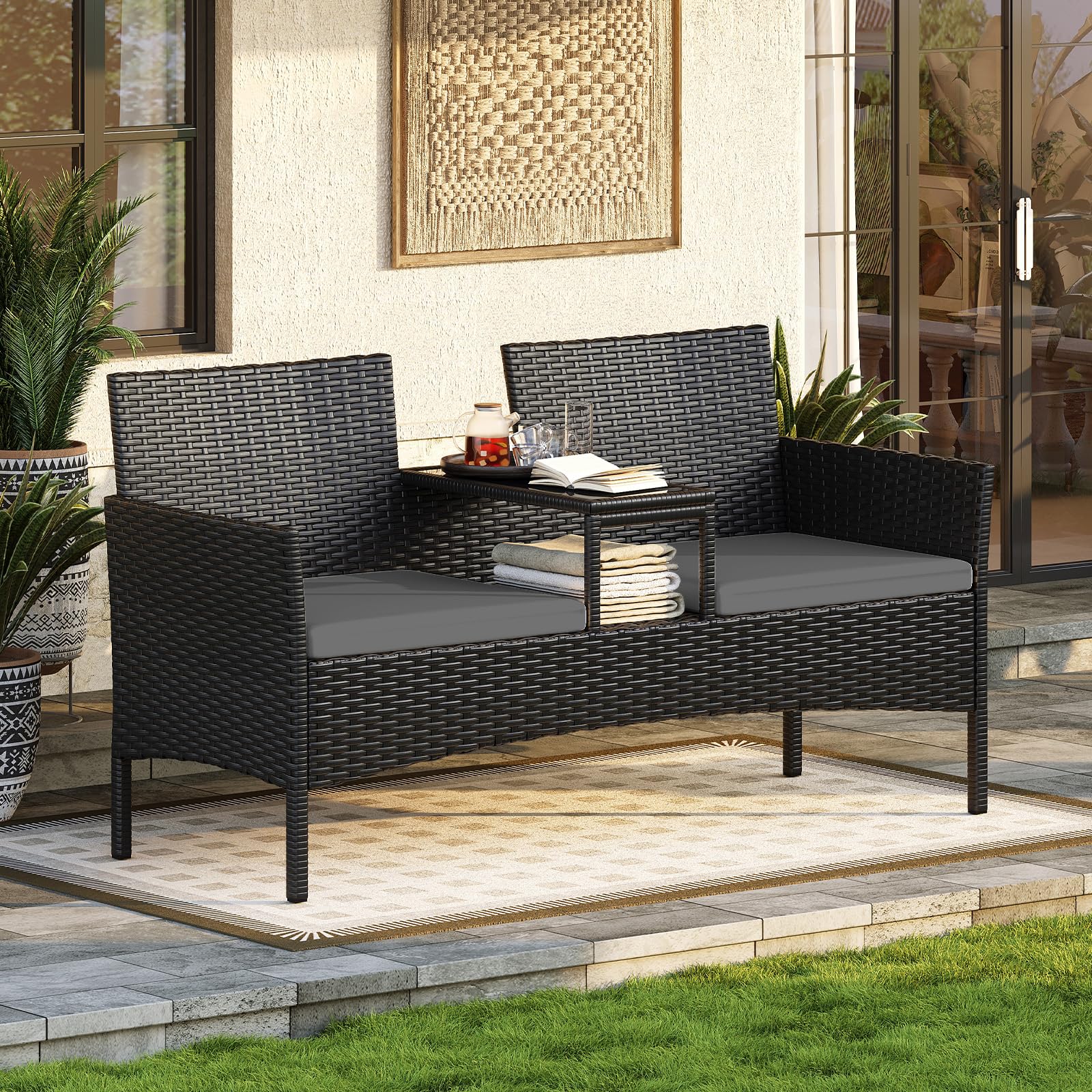 Aoxun 2-Sitzer-Gartenbank aus Rattan, extrabreite Outdoor-Zweisitzerbank mit seitlichem Ablagetisch, bequemes Terrassenmöbel-Set mit Kissen und Regenschutz für Garten, Balkon (Dunkelgrau)