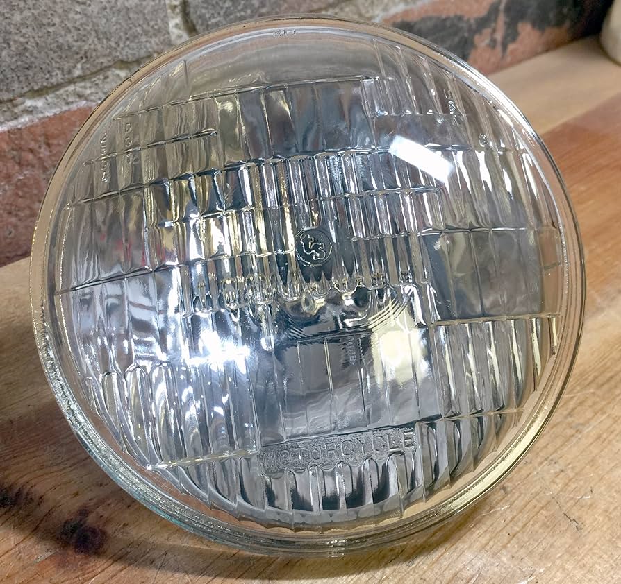 6*2様 【ビンテージライト】H31.5×W8.5（本体）17（床板）×D24