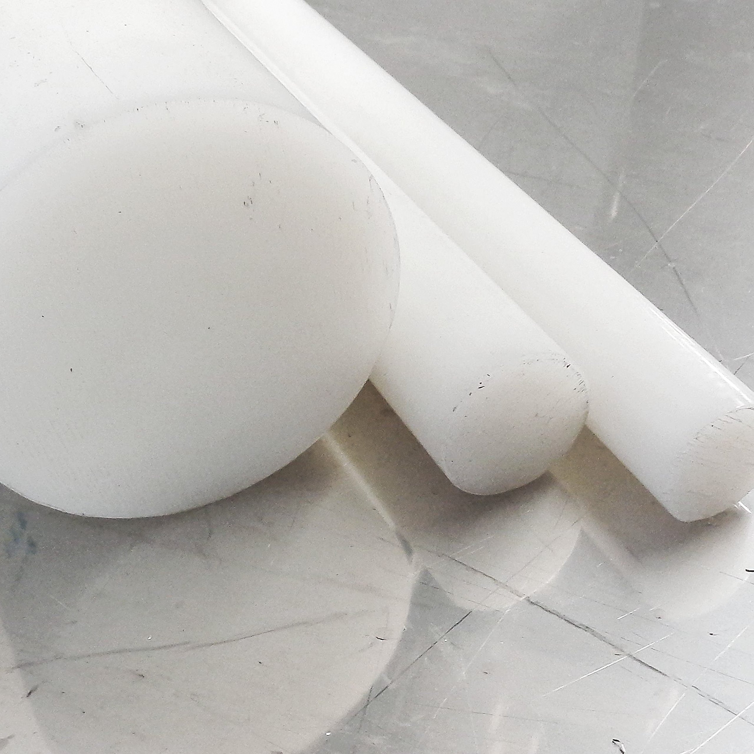 Polyamid PA6 Rundstab natur Ø 110 mm - Kunststoffstab in der Länge 500 mm - Polyamid Rundmaterial auf Zuschnitt
