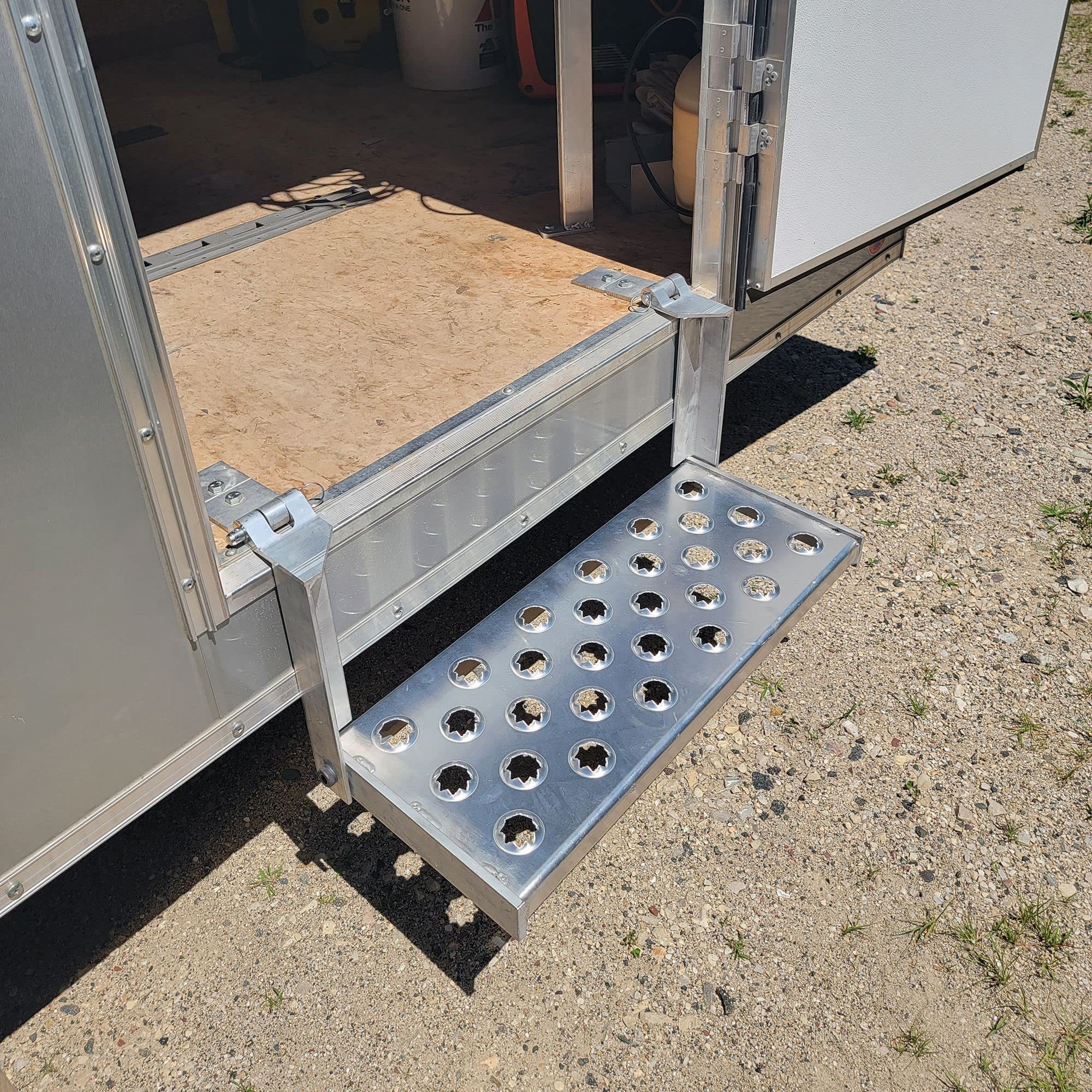 HD Ramps Duży stopień przyczepy, 66 cm, nośność 158,8 kg | Składa się, aluminiowa konstrukcja, kołki szybkiego zwalniania do usunięcia w razie potrzeby
