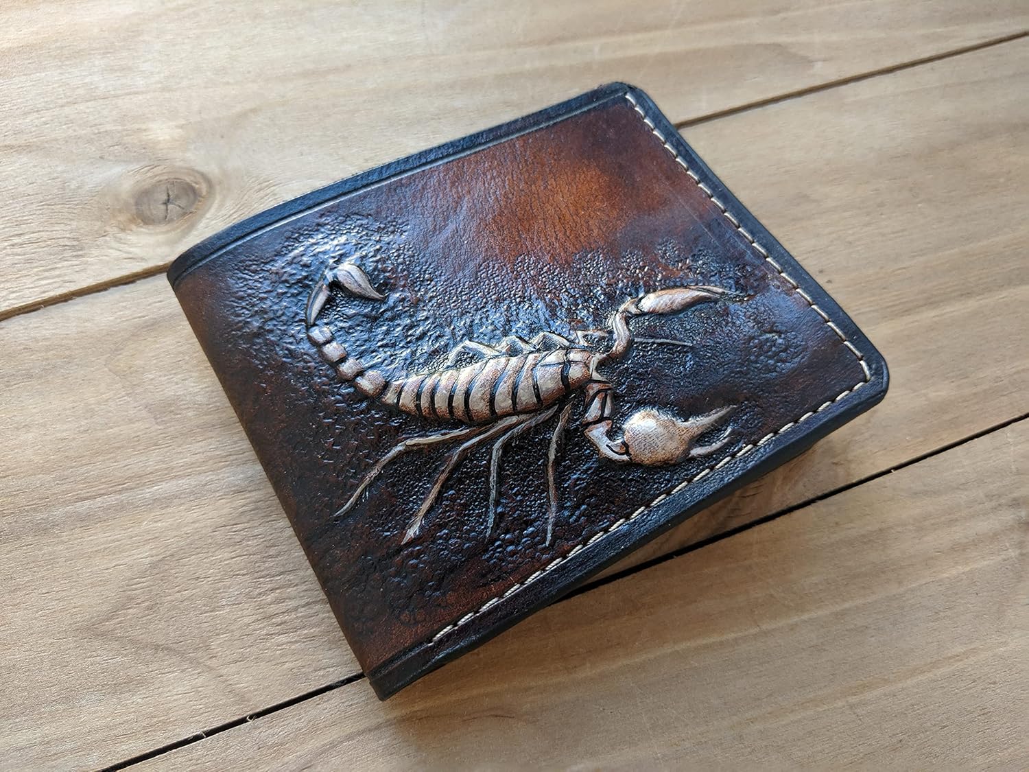 Animal, Scorpion, Men's 3D Genuine Leather Wallet, Handmade wallet, Carved wallet, Tooled wallet, Airbrush Art, Bifold wallet, Custom wallet, Personalized wallet, A(21)