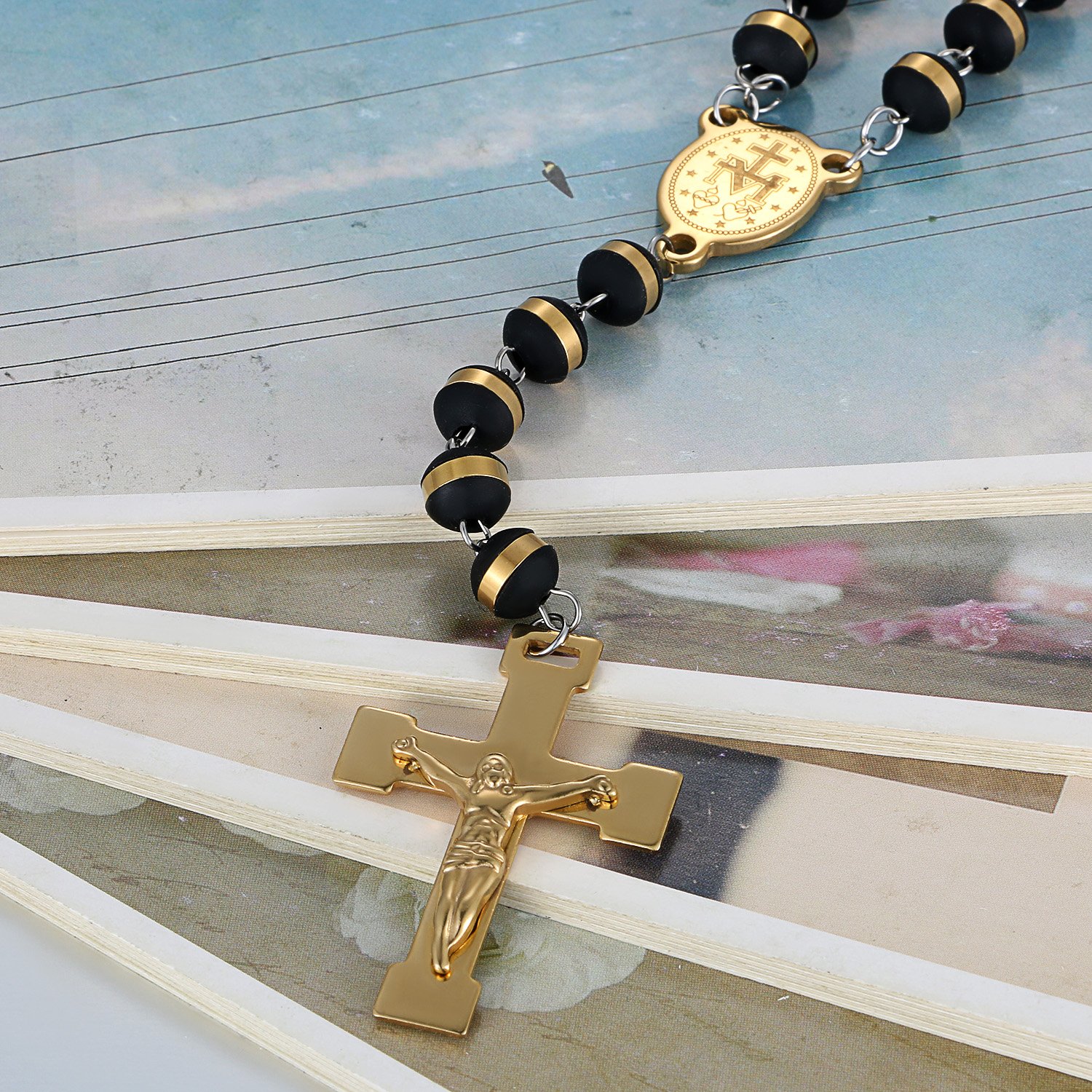 Collana di Cristo Rosario Ematite Pietra Nera Perline Ciondolo Croce Lunga Terrasanta