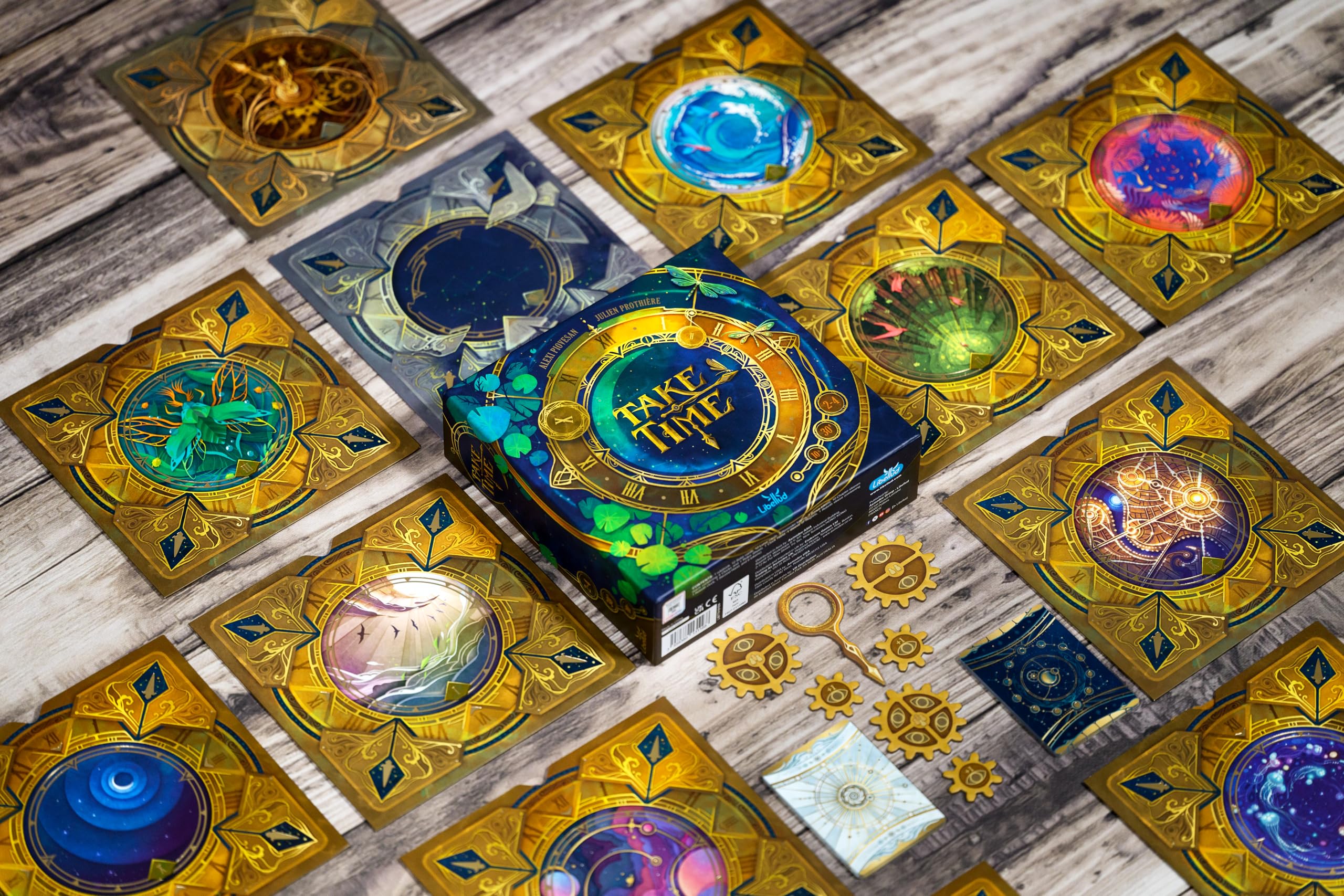 Asmodee Take Time, Gioco Collaborativo di Deduzione per 2-4 Giocatori dai 10 anni in su, un Gioco Strategico e Dinamico, partite di circa 30 minuti, Edizione in Italiano
