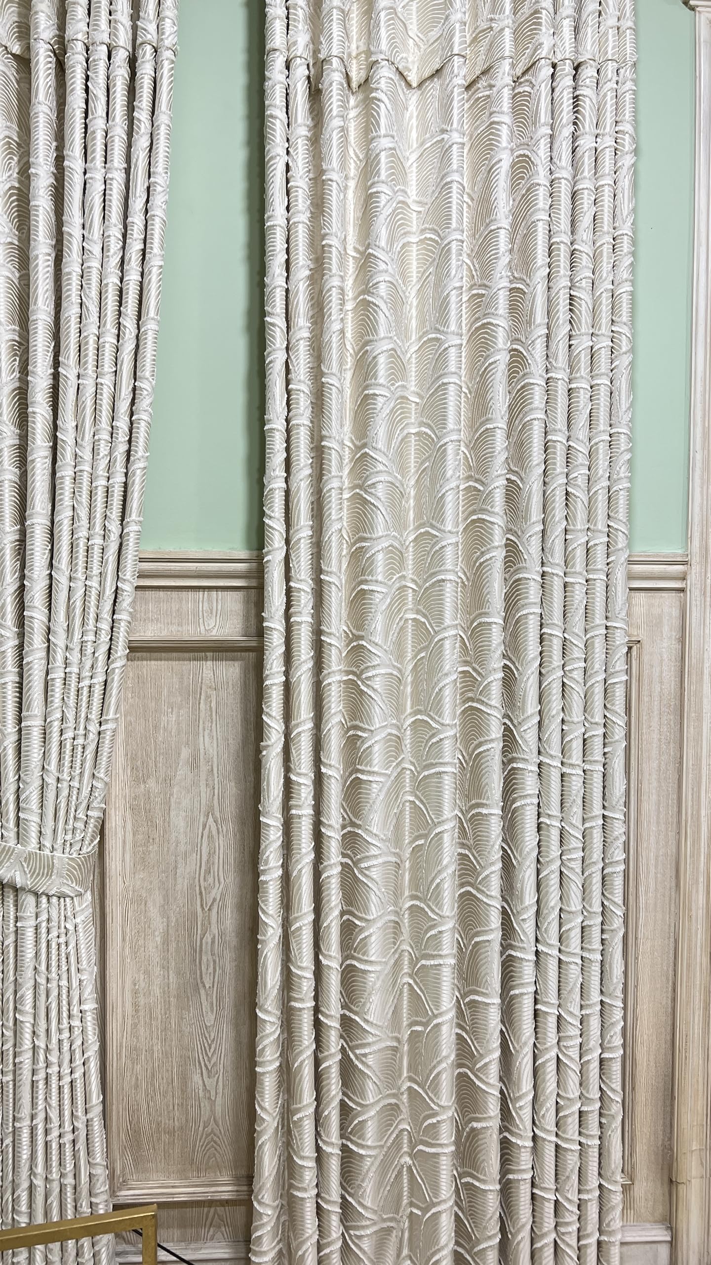 Amazon｜ベージュ 幾何学模様 カーテン 長さ63インチ リビングルーム用