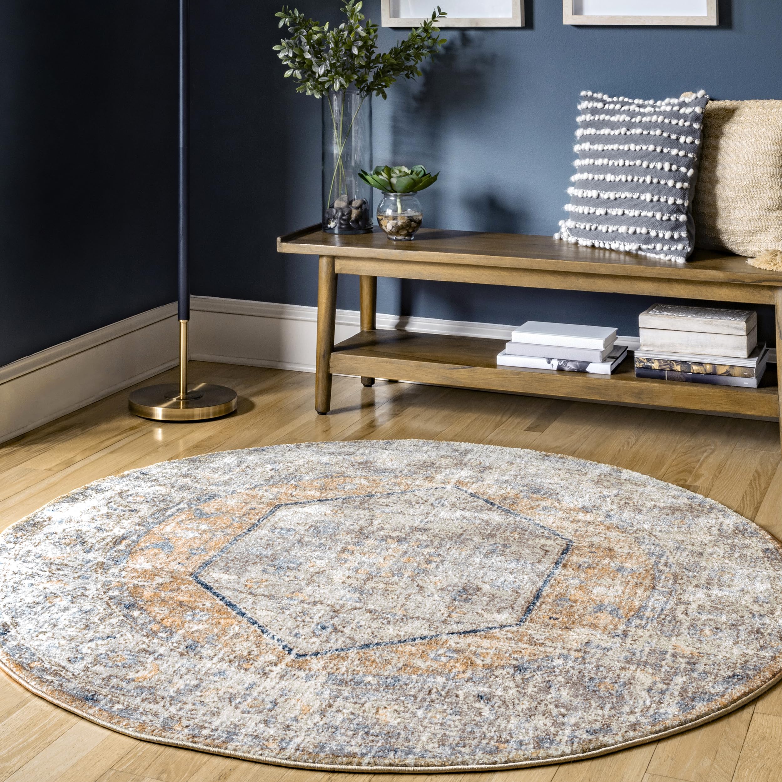 nuLOOM Jacquie Vintage Floral Area Rug - 4 Round Accent Rug Transitional Peach/Beige Rugs for Living Room Bedroom Dining Room Entryway Kitchen