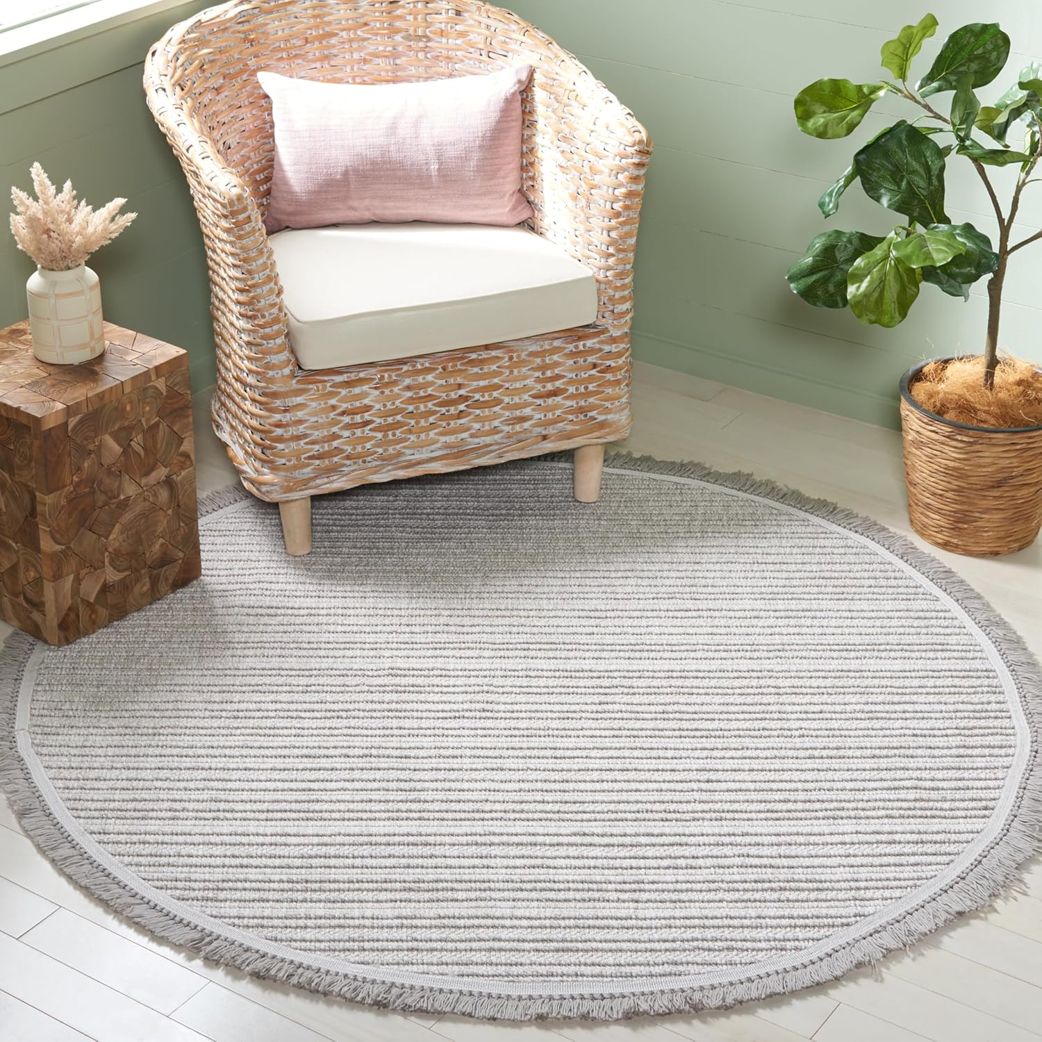 SAFAVIEH Area Rug 8x10 - Camden Collection - Large - Grey, Boho Design, Fringe Detail, Non-Shedding & Easy Cleaning, Ideal for Living Room, Bedroom, Office, Dining Space Room (CAD654F)