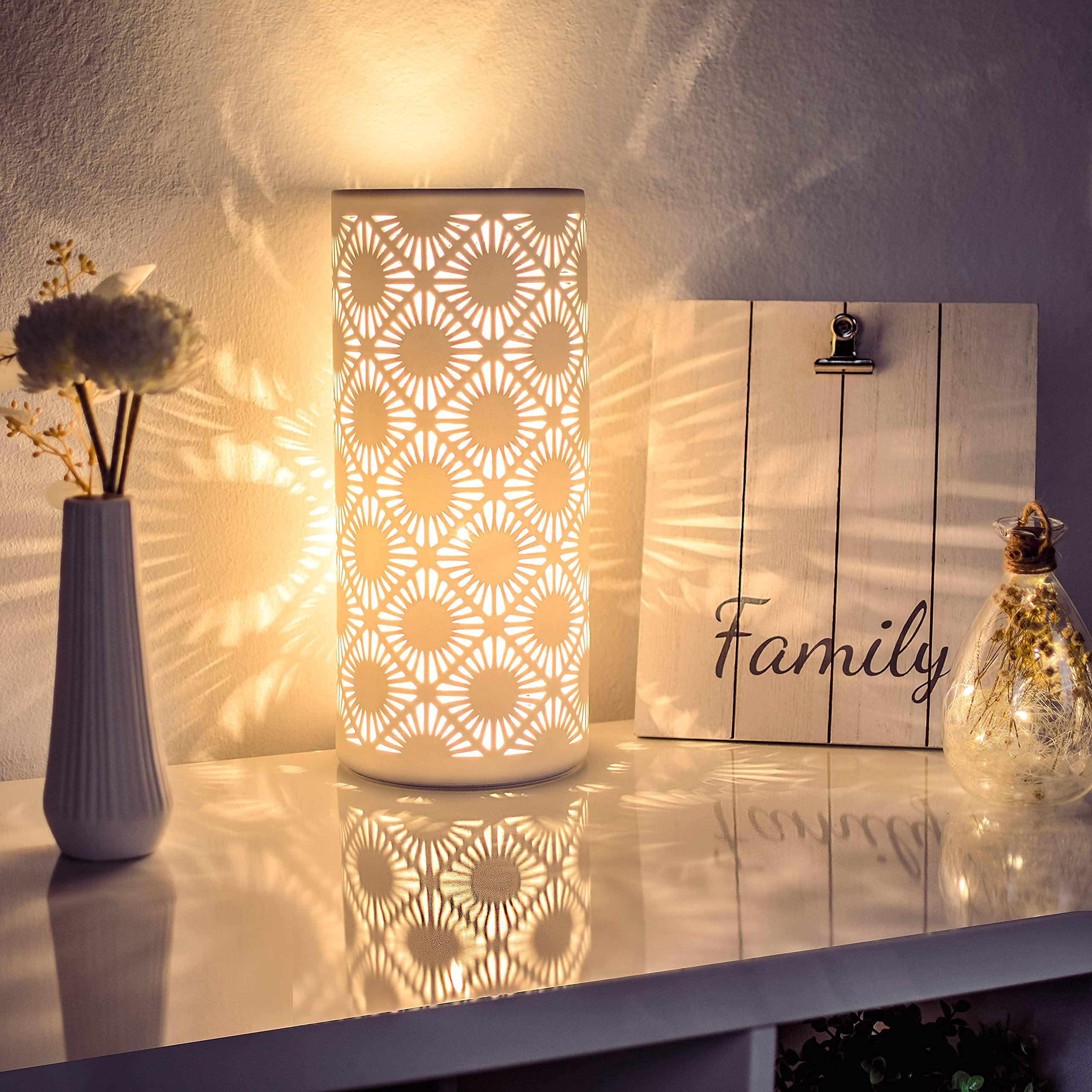 VOLIOS® Keramik Tischlampe ink. 6 Watt LED Birne I Dekolampe I Nachttischlampe I Tischleuchte weiß I beleuchtete Deko (Zylinder)