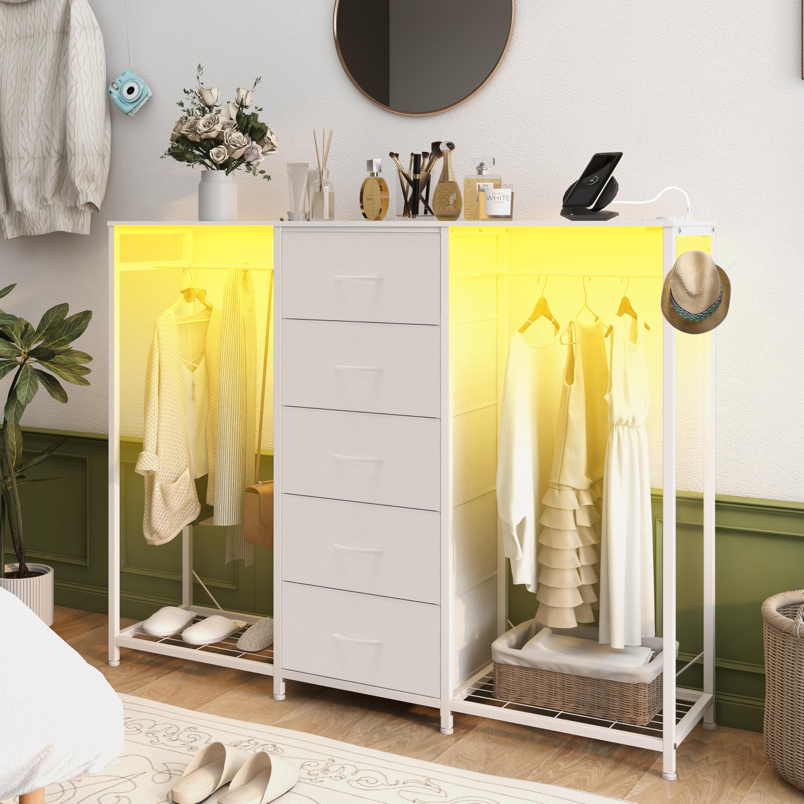 Trironsun Commode à 5 tiroirs avec porte-vêtements - Commode avec tringle à vêtements - Lumières LED - Penderie - Tiroirs - Station de charge - Étagère flexible - Étagères ouvertes pour salon