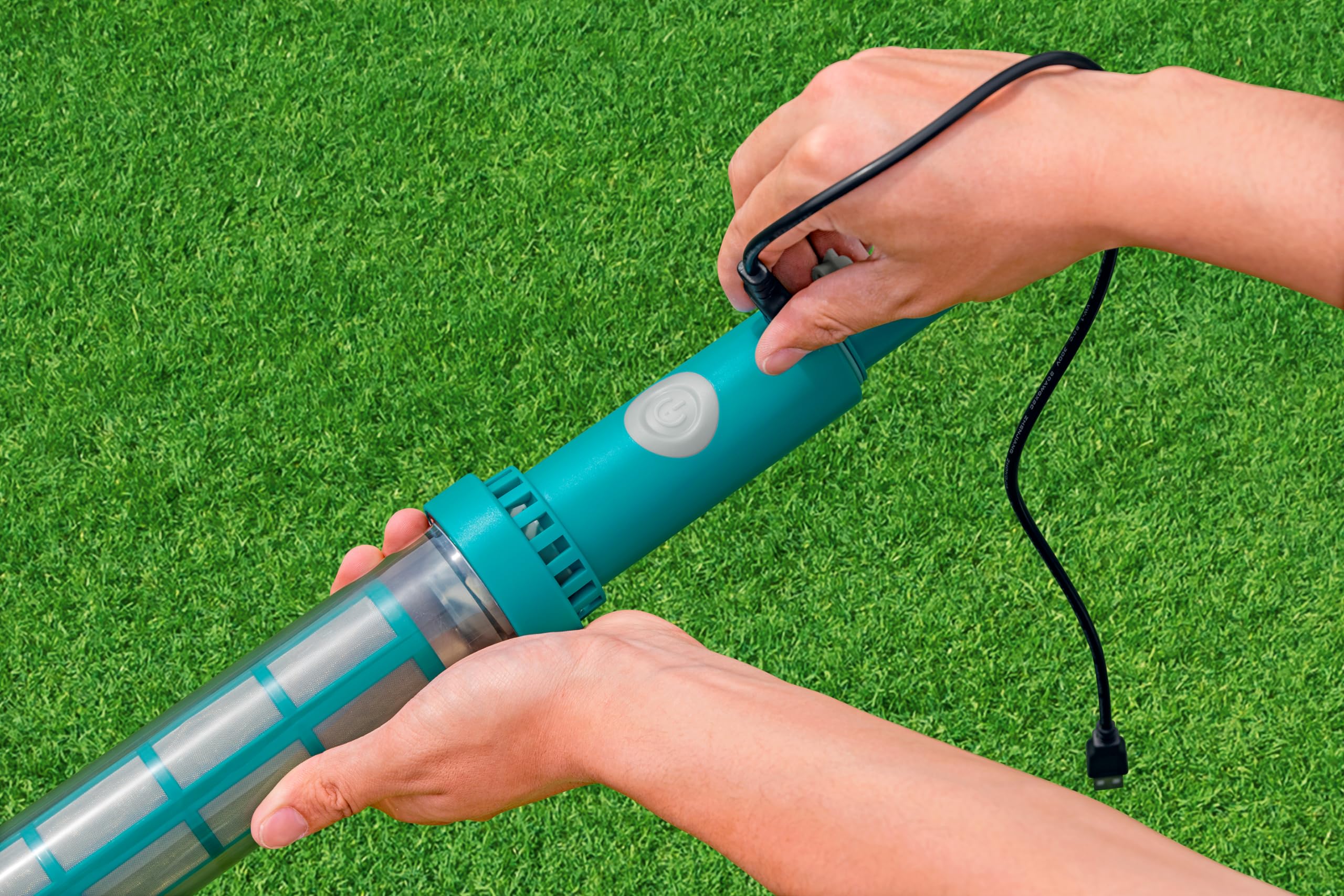 Aspirateur électrique Rechargeable Aquasurge™ 50 Minutes pour piscines jusqu'à 6,10m, 2 têtes interchangeables