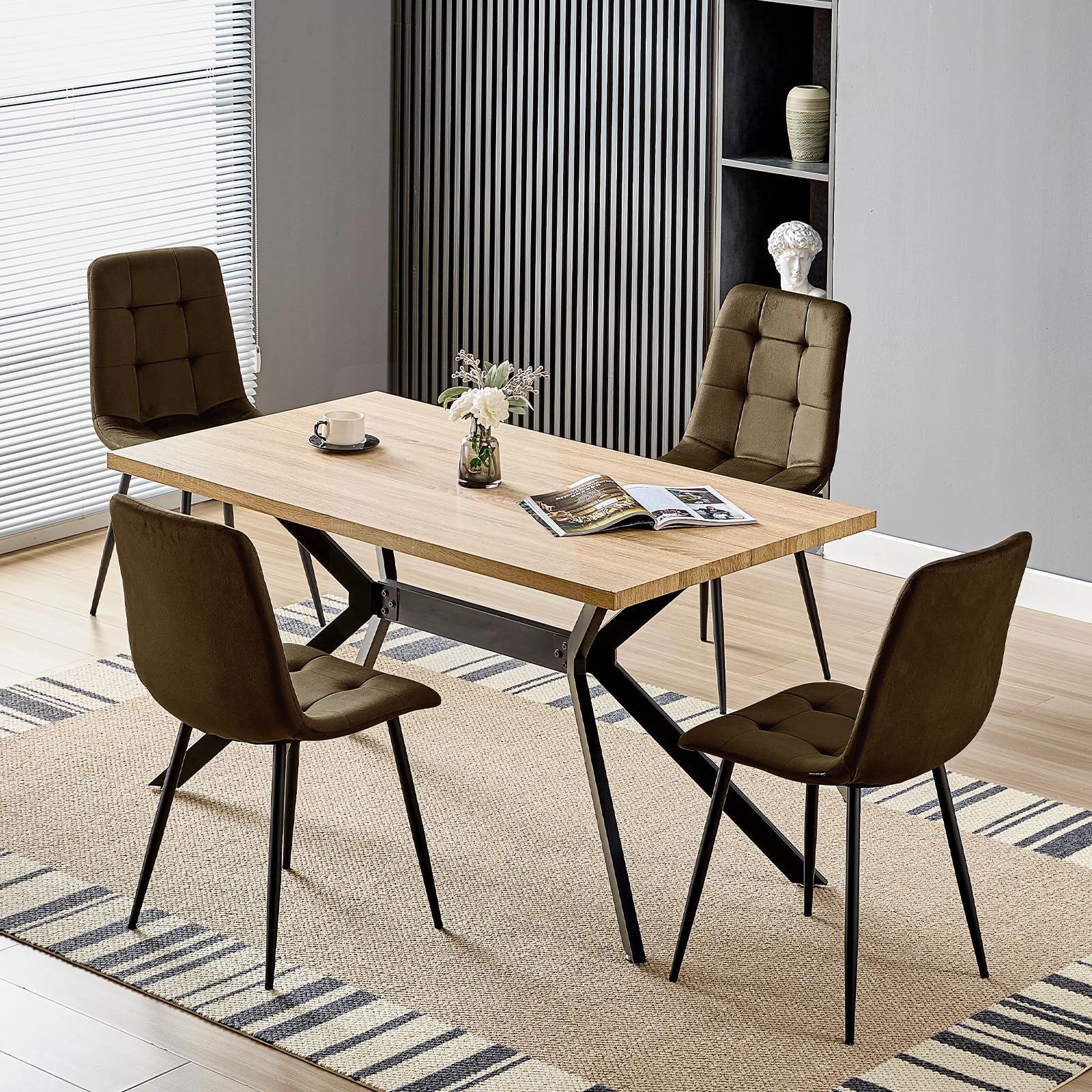 LEWE Essgruppe esstisch mit 4 stühlen Set, Rechteckig Küchentisch aus Holz(140x80x76cm) und 4er Set Braun Velours gepolsterte Esszimmerstühle Sitzgruppe für Wohnzimmer Küche Büro