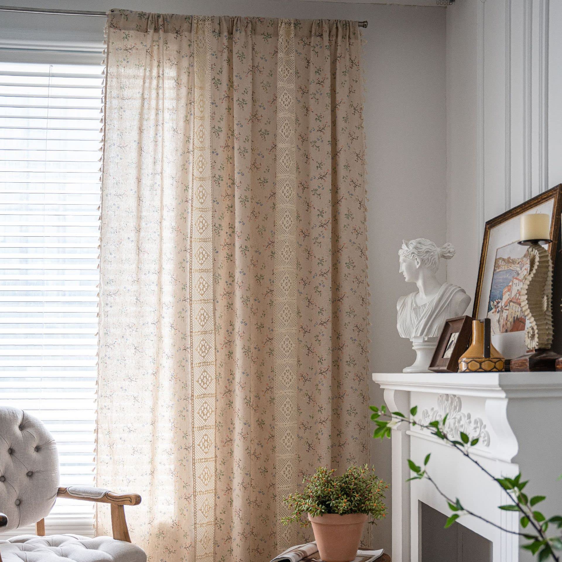 Rideau floral bohème de 200,7 cm de long en dentelle au crochet et patchwork draperie semi-transparente à glands bohème avec passe-tringle panneau de rideau de fenêtre pour salon, chambre à