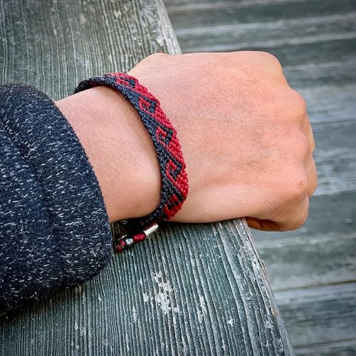 Miniatura 7 de Wave Bracelet for Men in Black and Red - Hand Knotted Surfer Gift Macrame Woven Mens Bracelets by RUMI SUMAQ Handmade Jewelry from Martha's Vineyard
