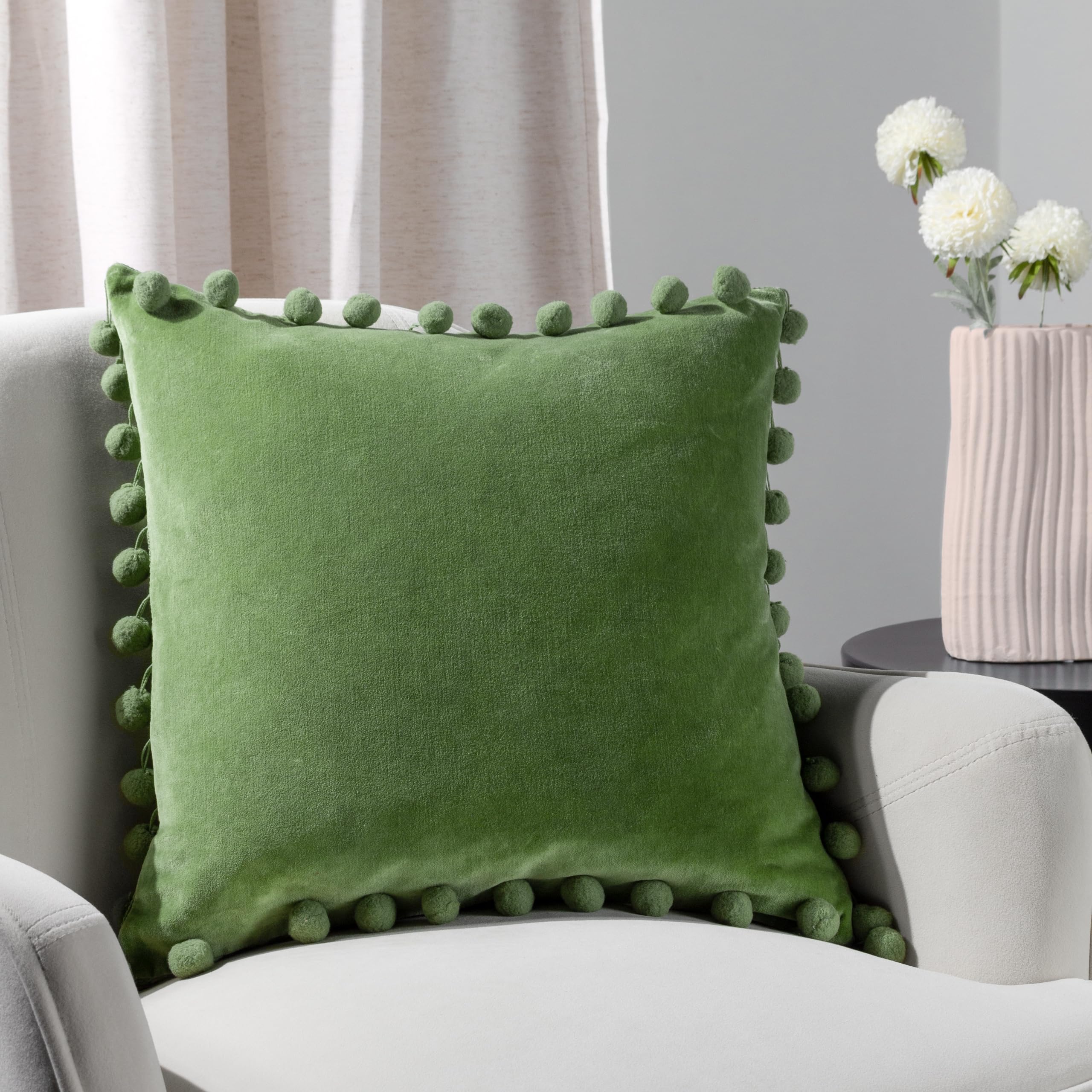 Coussin en velours furn. Dora rembourré pour soulager l'inconfort de vos chaises dures