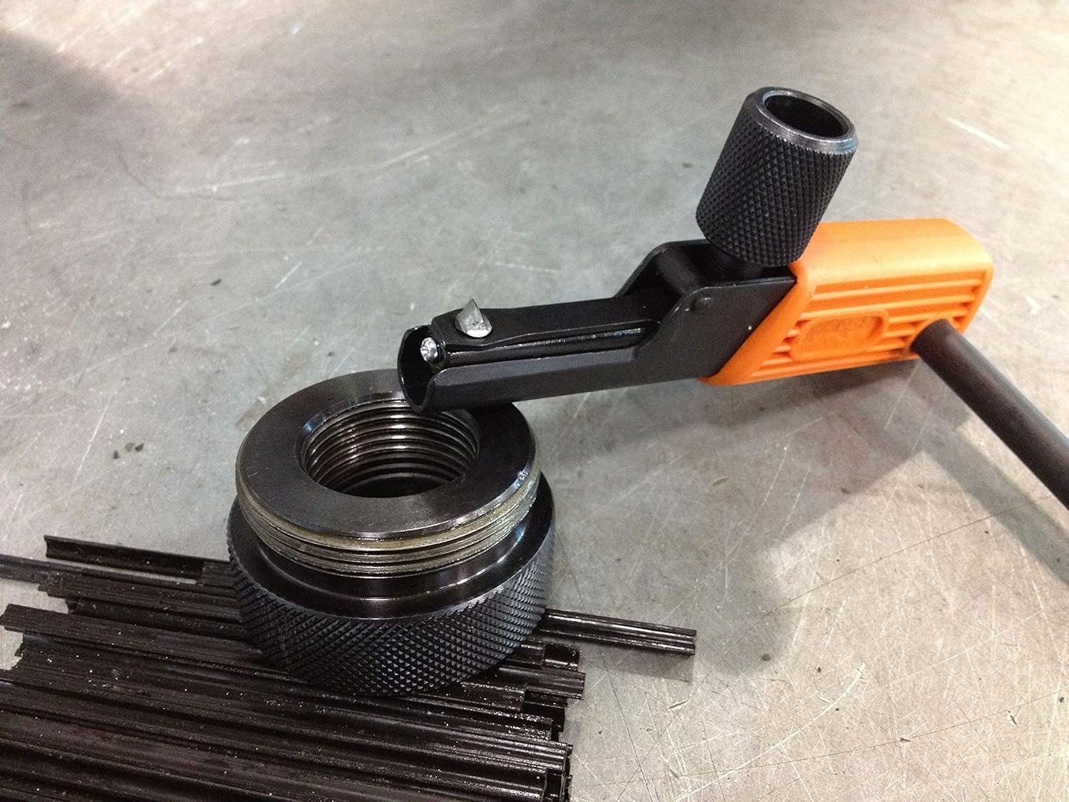 UTR KC2 - External & Internal Adjustable Restorers – Universal Thread Repair Tool Kit. Easily Replaces Hundreds of Taps and Dies. All In One Patented Solution.