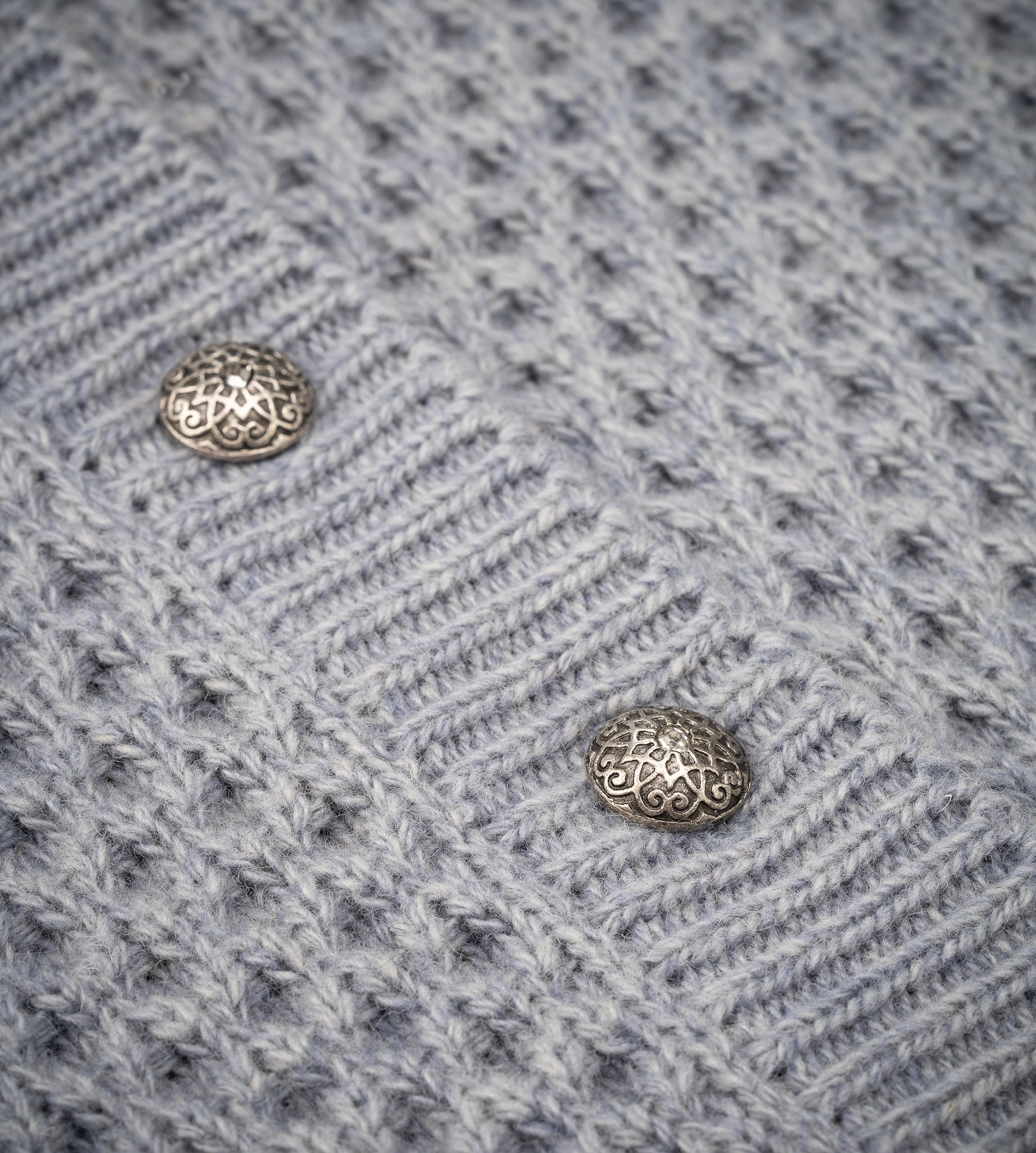 Damen Trachten Strickjacke Jette – Elegante & taillierte Trachtenjacke/Dirndl-Jacke aus Wolle im Landhausstil
