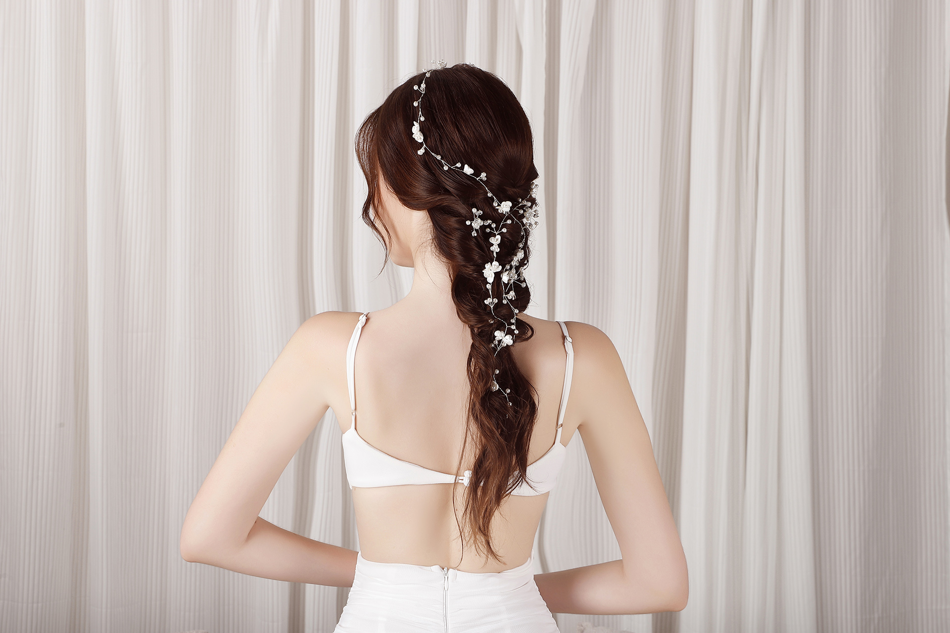 Amazon.com : BEAYFILY Bridal Wedding Hair Vine,Extra Long Pearl