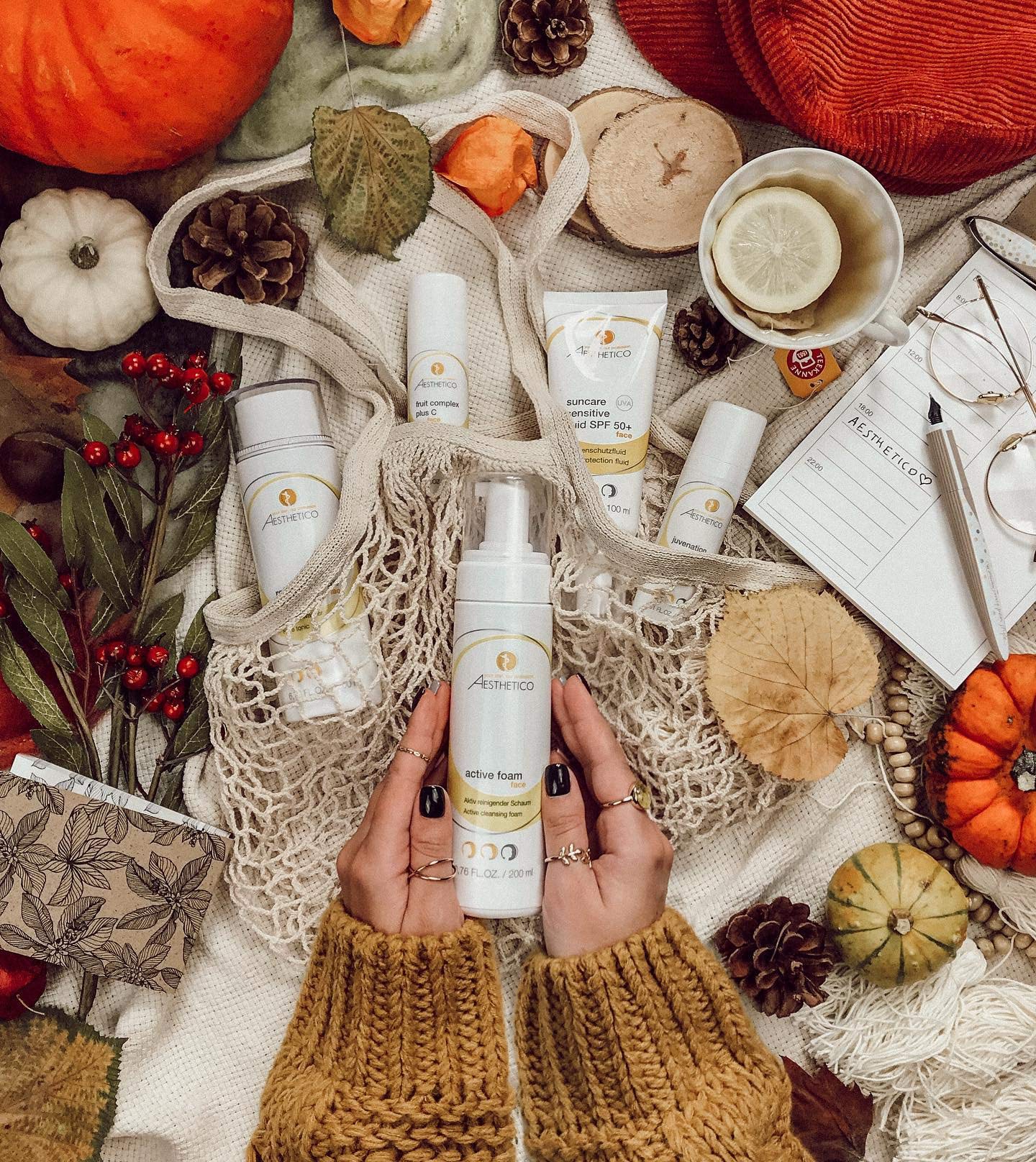 Aesthetico Active Foam Pianka Głęboko Oczyszczająca Pory z Kwasem Glikolowym i Salicylowym, 200 ml