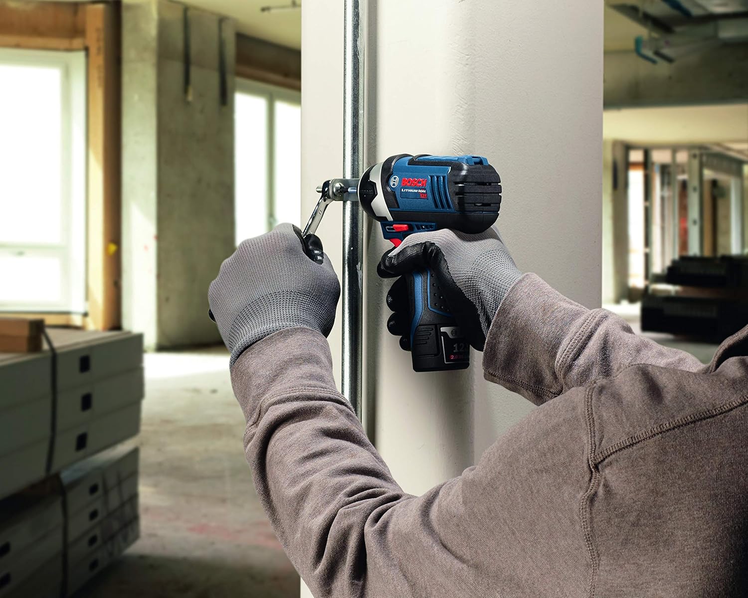 Bosch PS41-2A-RT 12V MAX Compact Lithium-Ion Cordless Impact Driver Kit (2 Ah) (Renewed)