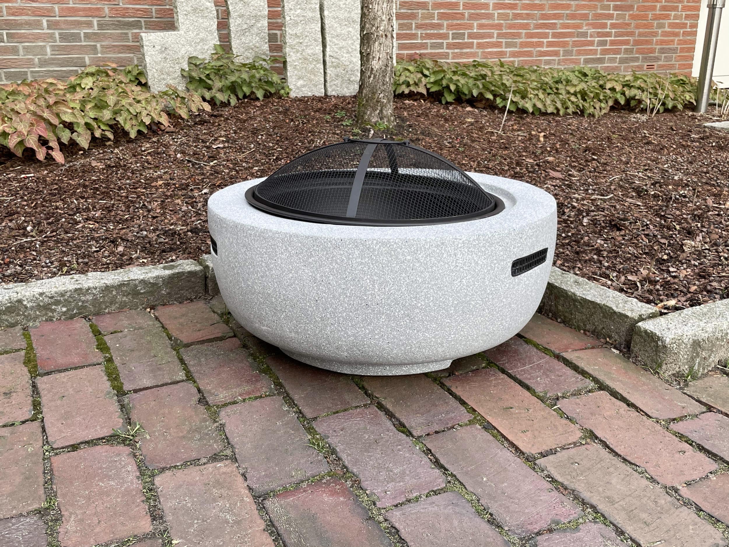 Feuerschale 2-in-1 aus Kunststein in Granitoptik | ca. Ø 60 cm | inkl. Grillrost, Schürhaken & Funkenschutz | als Grill & Feuerkorb für den Garten nutzbar | Moderne Feuerstelle zum Kochen und Chillen